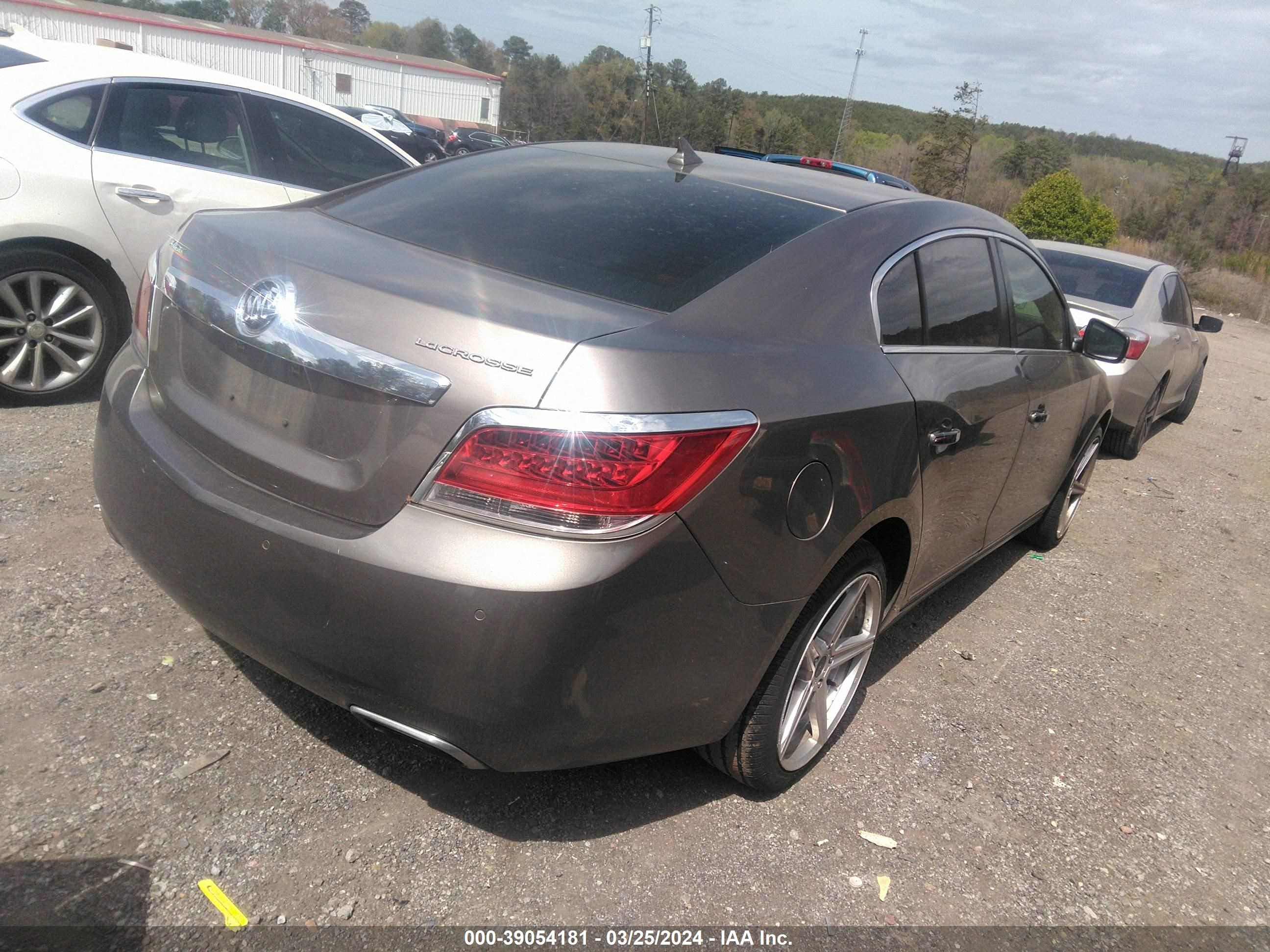 Photo 3 VIN: 1G4GJ5G32CF207107 - BUICK LACROSSE 