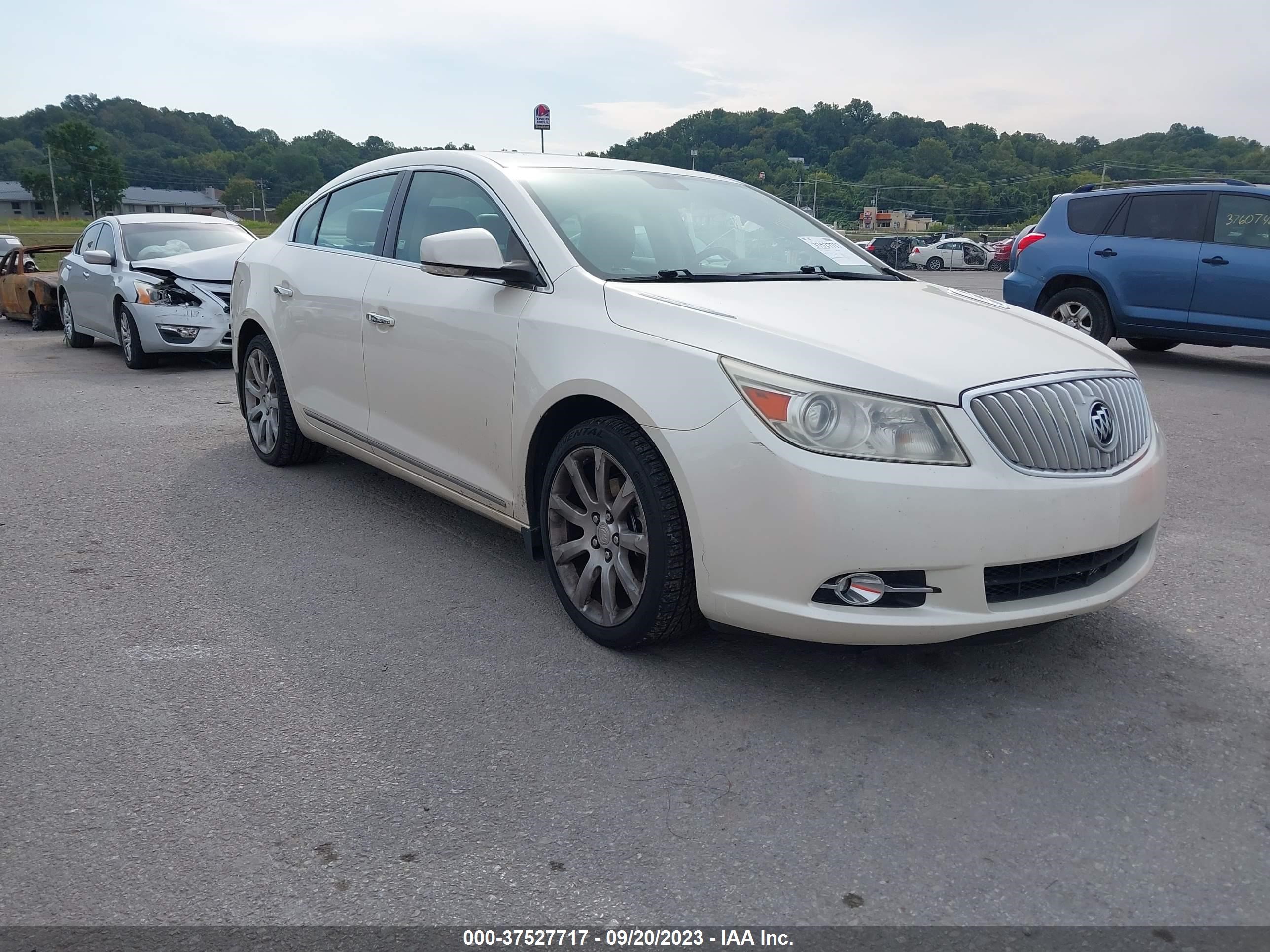 Photo 0 VIN: 1G4GJ5G35CF288703 - BUICK LACROSSE 