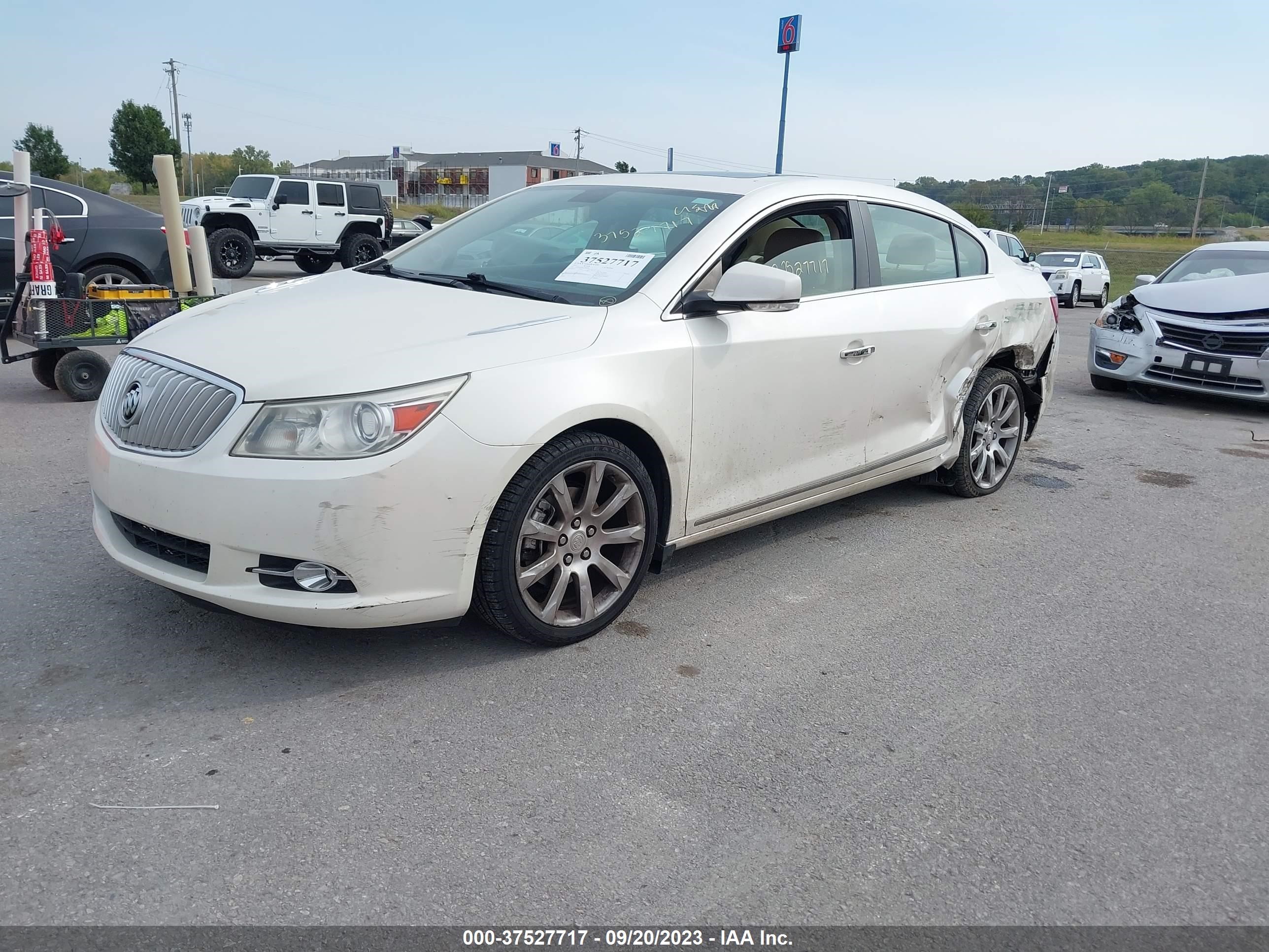 Photo 1 VIN: 1G4GJ5G35CF288703 - BUICK LACROSSE 