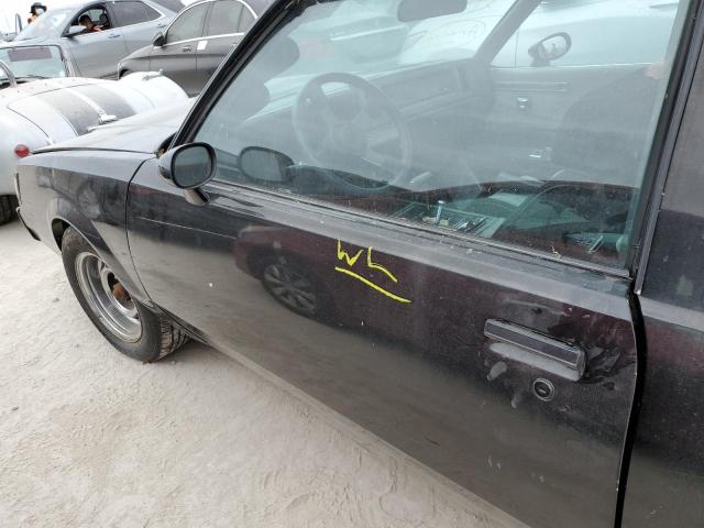 Photo 11 VIN: 1G4GK4774GP228180 - BUICK REGAL T-TY 