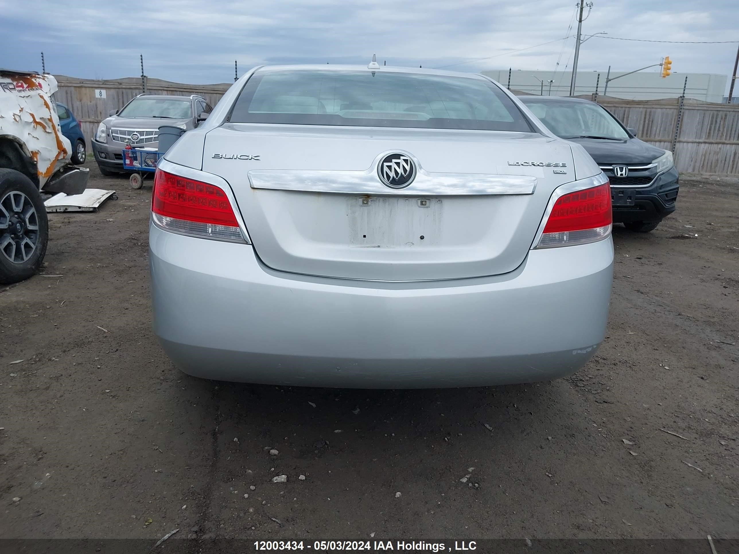 Photo 15 VIN: 1G4GK5EG4AF279684 - BUICK LACROSSE 