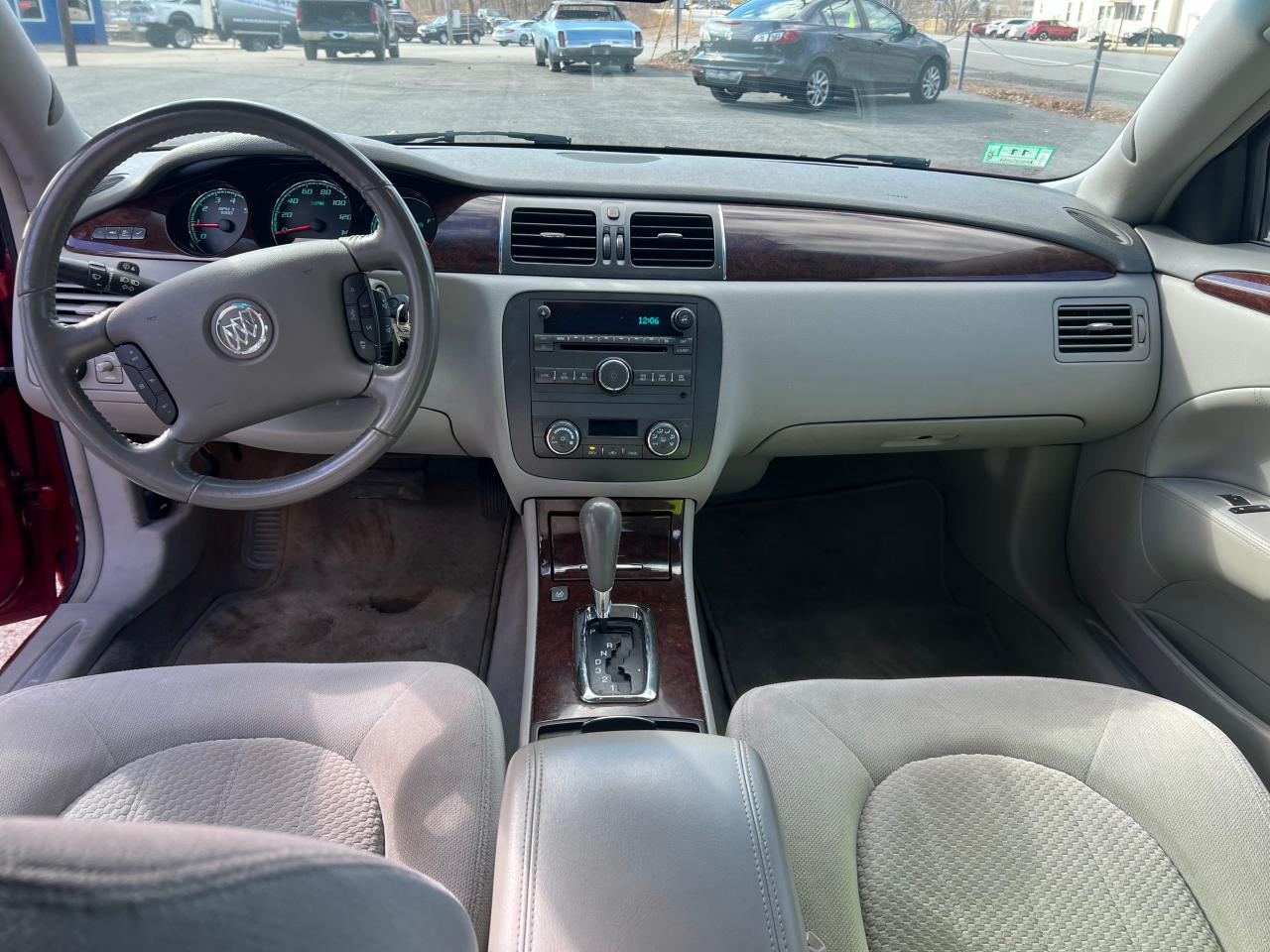 Photo 9 VIN: 1G4HA5EM0BU136791 - BUICK LUCERNE 