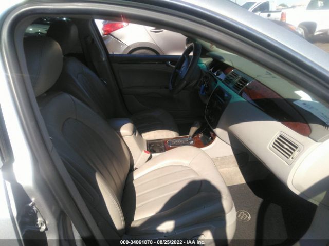 Photo 4 VIN: 1G4HC5EM0AU121376 - BUICK LUCERNE 