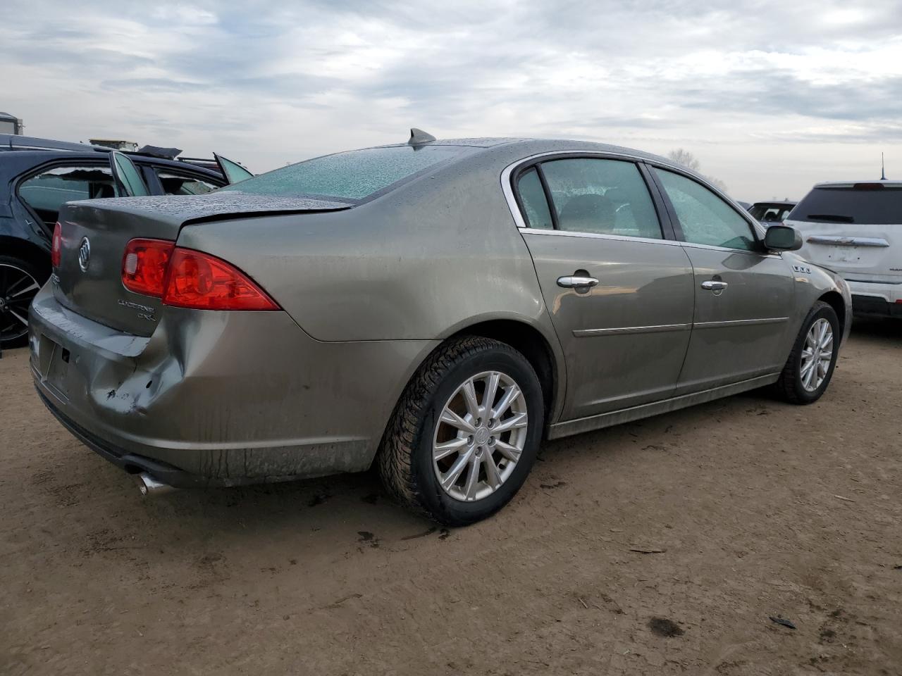 Photo 2 VIN: 1G4HC5EM0BU111206 - BUICK LUCERNE 