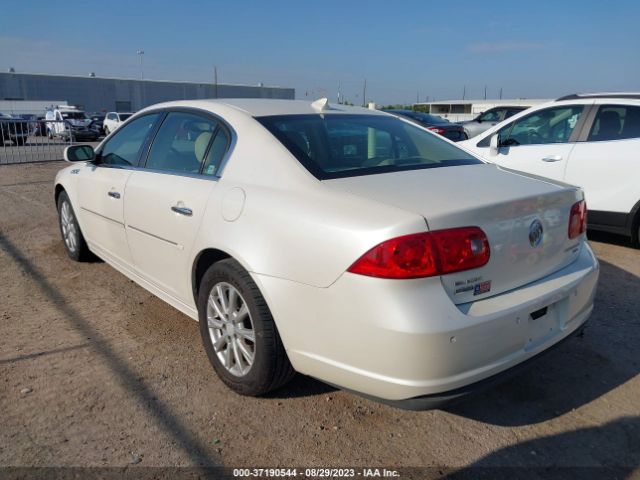 Photo 2 VIN: 1G4HC5EM0BU136624 - BUICK LUCERNE 