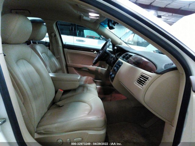 Photo 4 VIN: 1G4HC5EM1AU111052 - BUICK LUCERNE 