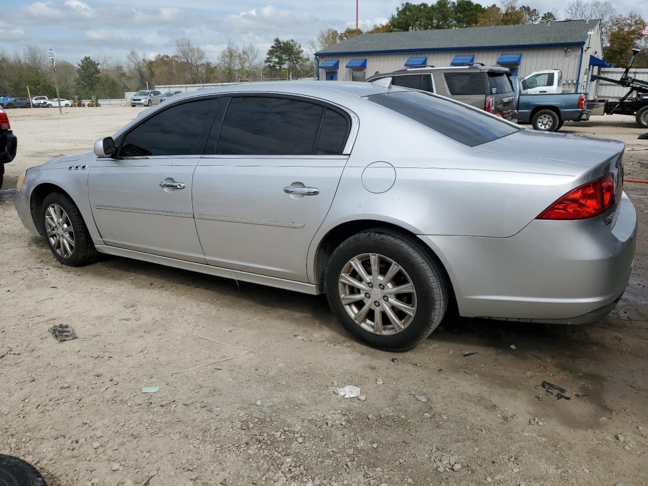 Photo 1 VIN: 1G4HC5EM2AU117653 - BUICK LUCERNE 