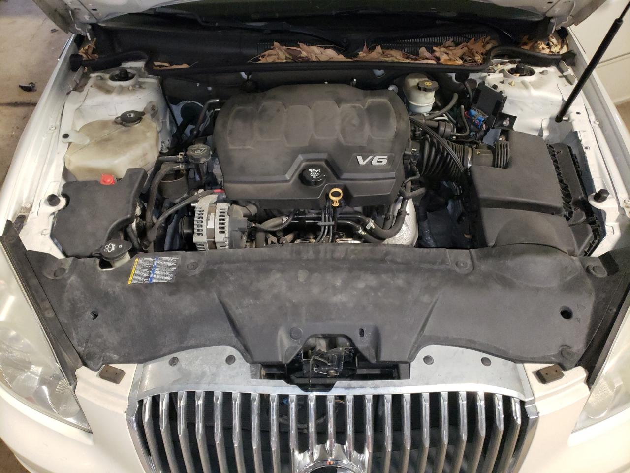 Photo 10 VIN: 1G4HC5EM4AU129271 - BUICK LUCERNE 