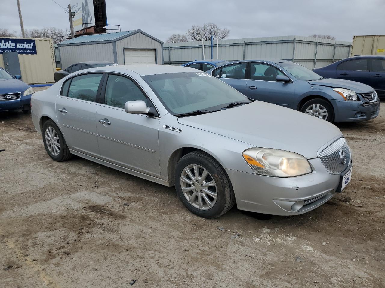 Photo 3 VIN: 1G4HC5EM4BU147447 - BUICK LUCERNE 