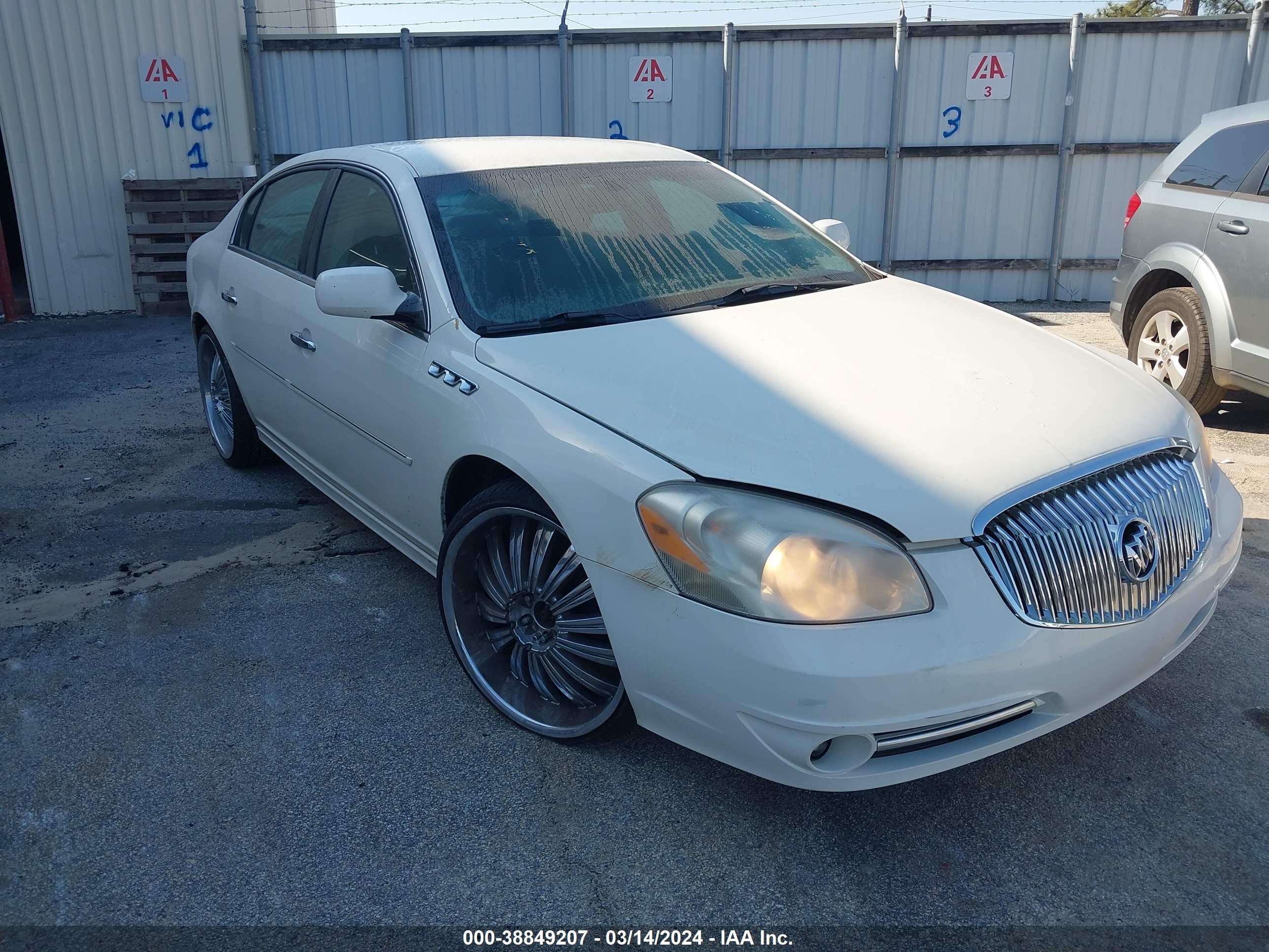 Photo 0 VIN: 1G4HC5EM5BU139700 - BUICK LUCERNE 