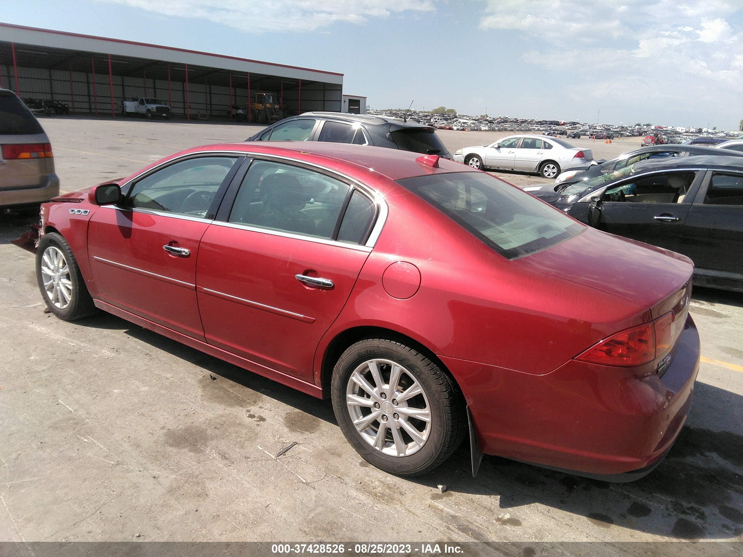 Photo 2 VIN: 1G4HC5EM7AU124176 - BUICK LUCERNE 