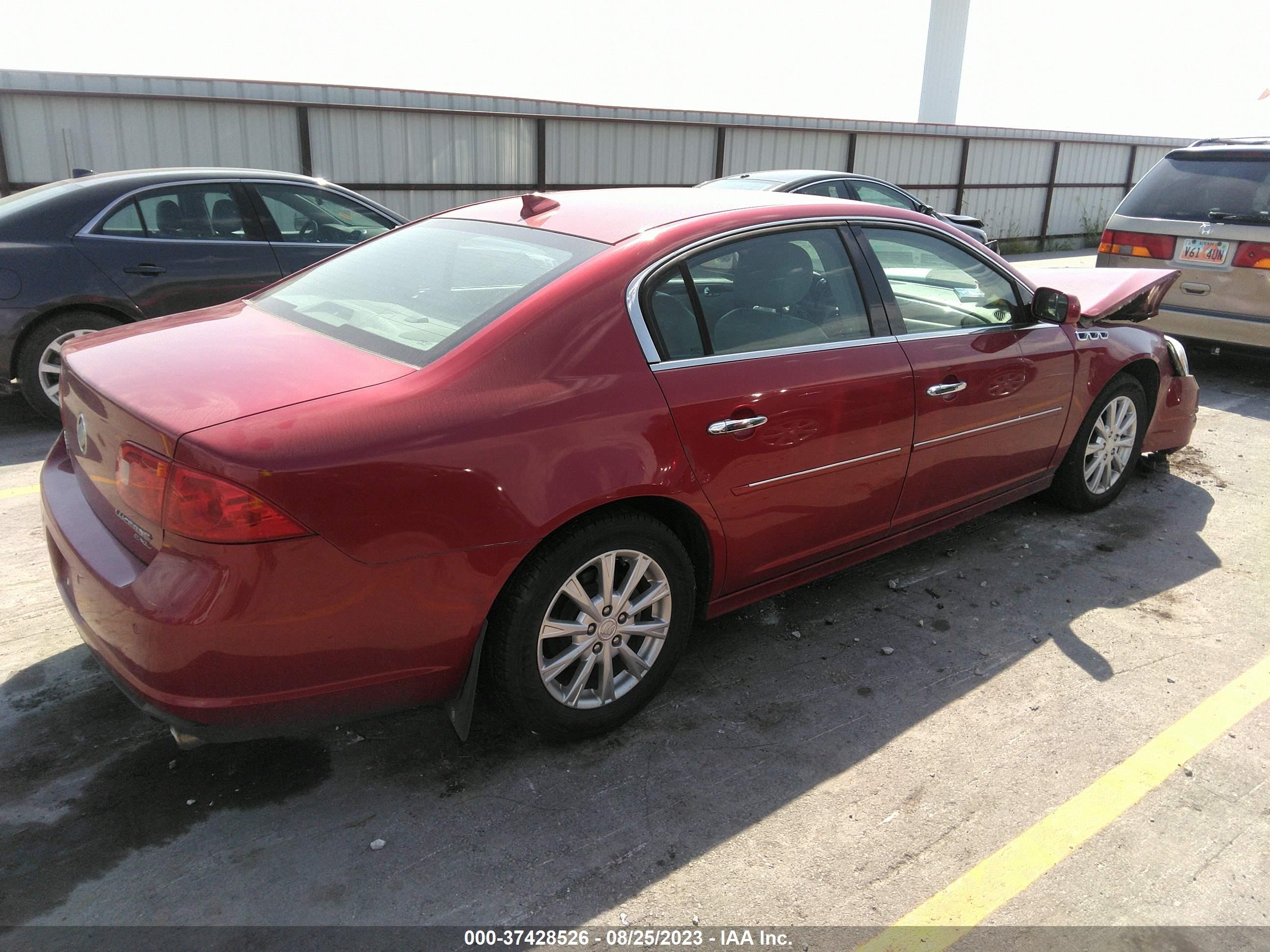 Photo 3 VIN: 1G4HC5EM7AU124176 - BUICK LUCERNE 