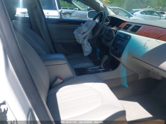 Photo 4 VIN: 1G4HC5EMXAU102253 - BUICK LUCERNE 