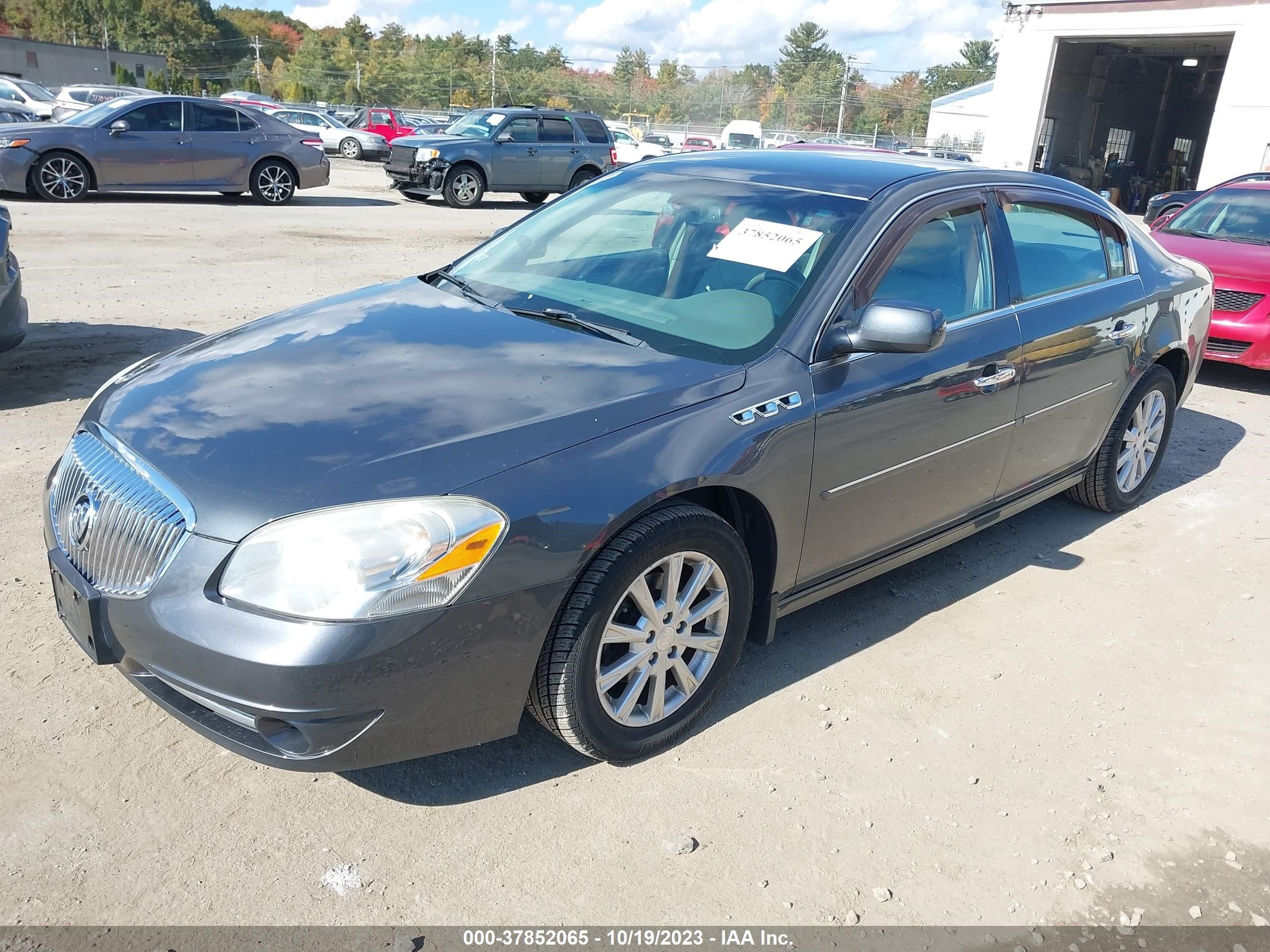 Photo 1 VIN: 1G4HC5EMXBU145783 - BUICK LUCERNE 