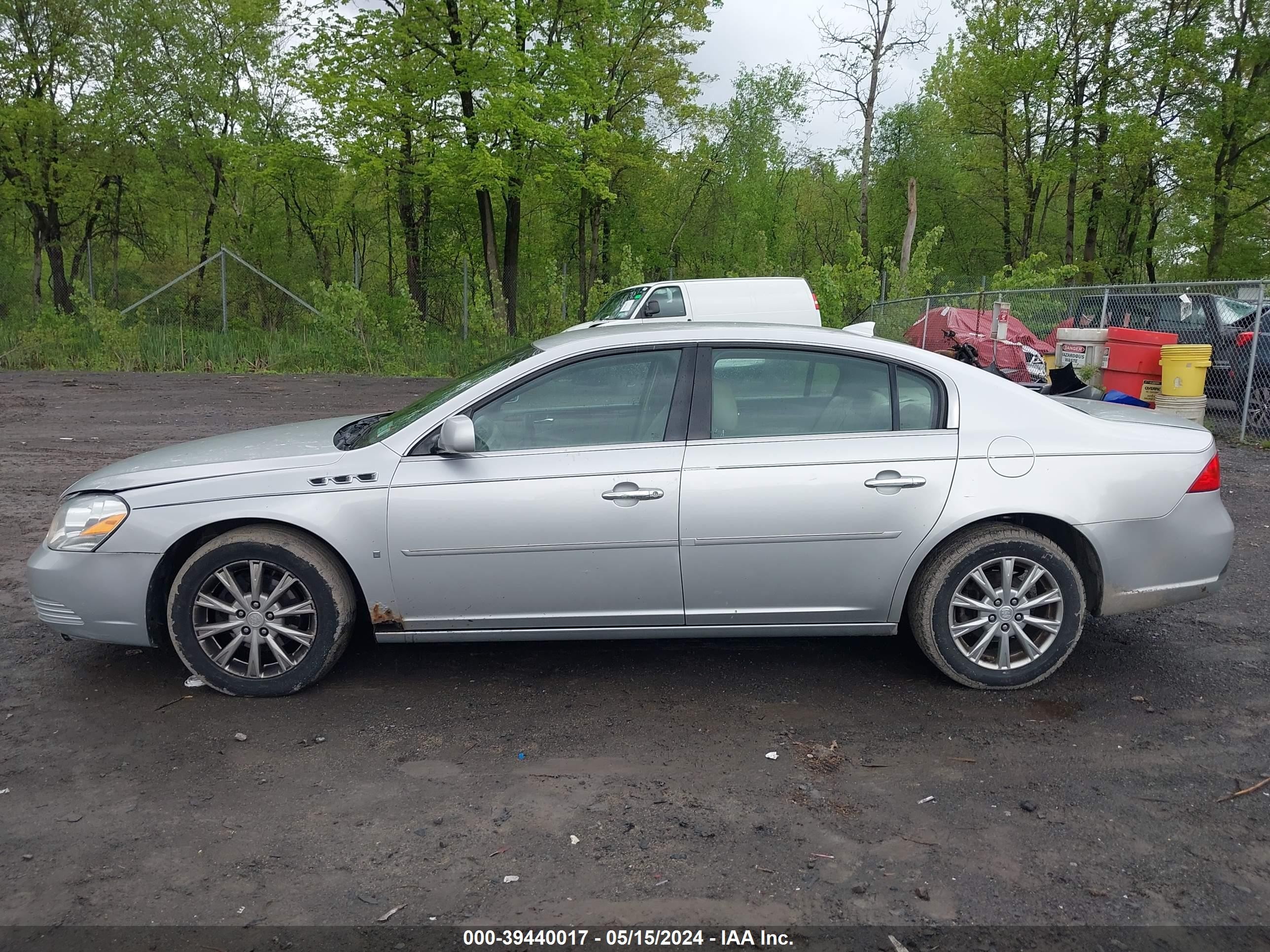 Photo 13 VIN: 1G4HD57129U105627 - BUICK LUCERNE 