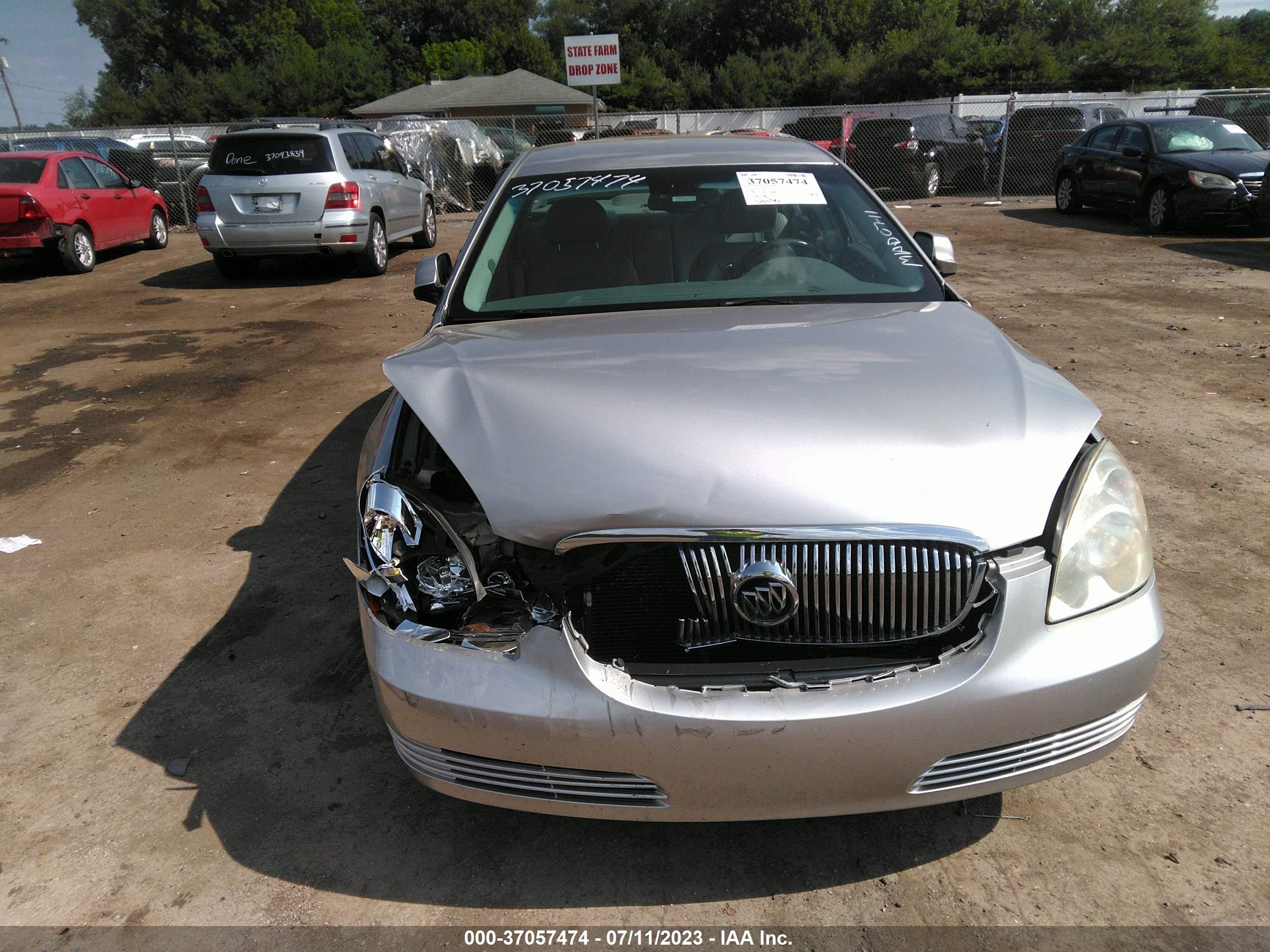 Photo 11 VIN: 1G4HD57207U149471 - BUICK LUCERNE 