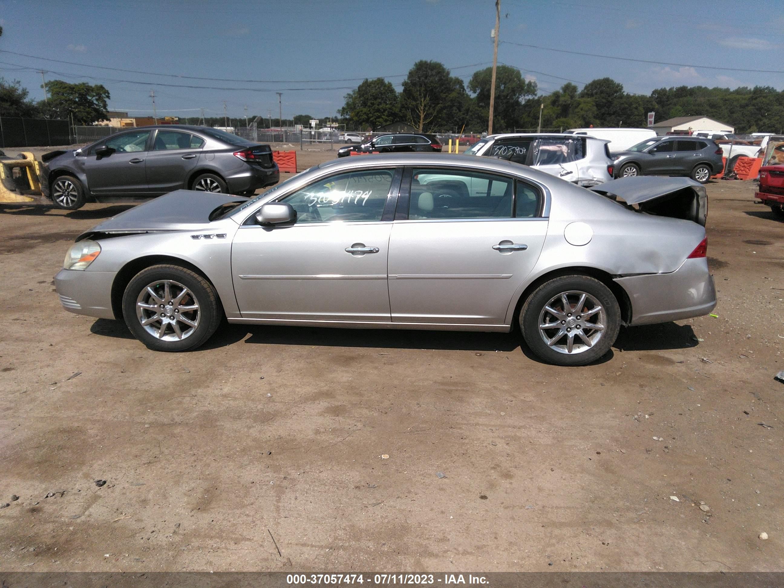 Photo 13 VIN: 1G4HD57207U149471 - BUICK LUCERNE 