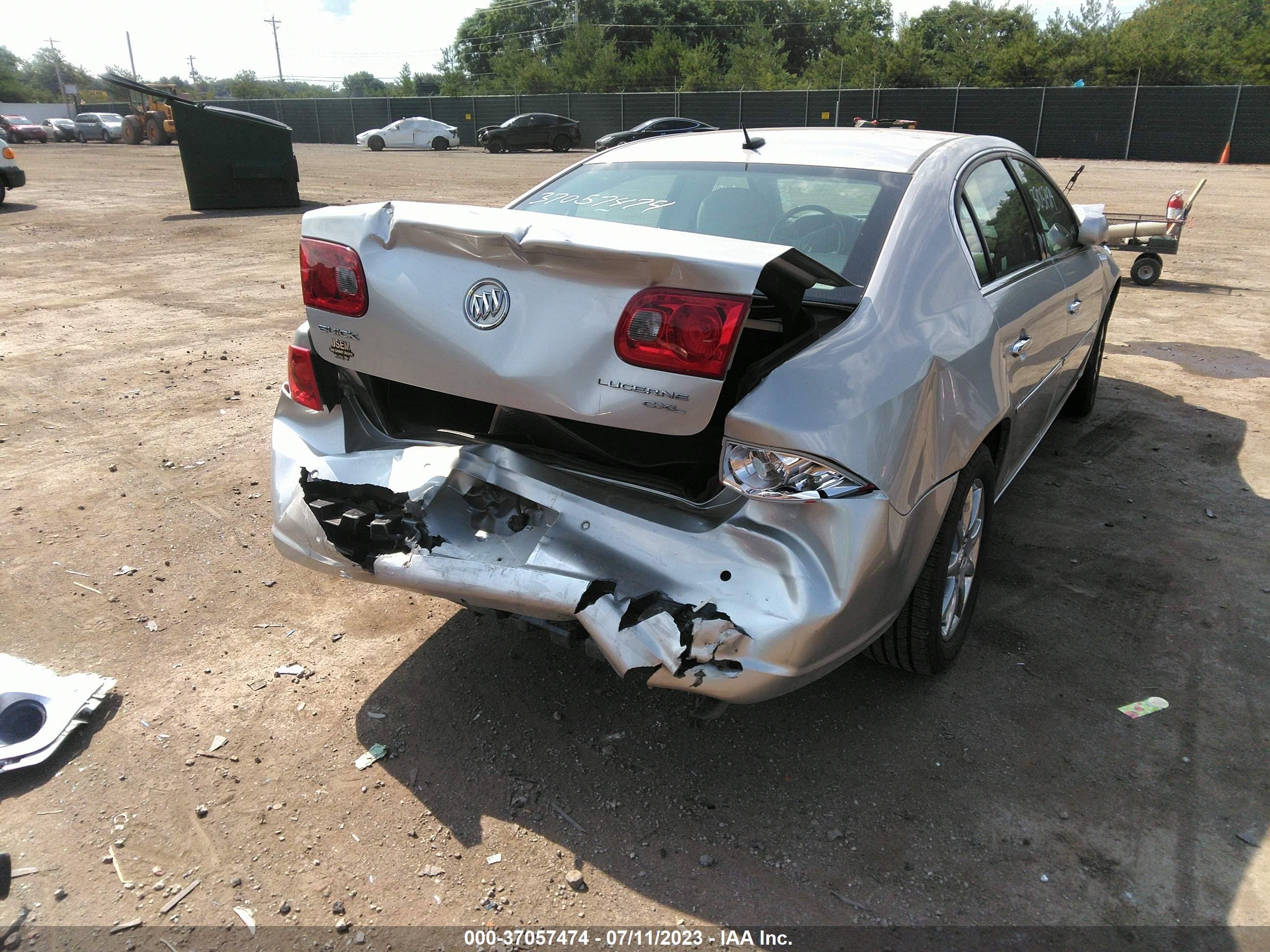 Photo 3 VIN: 1G4HD57207U149471 - BUICK LUCERNE 