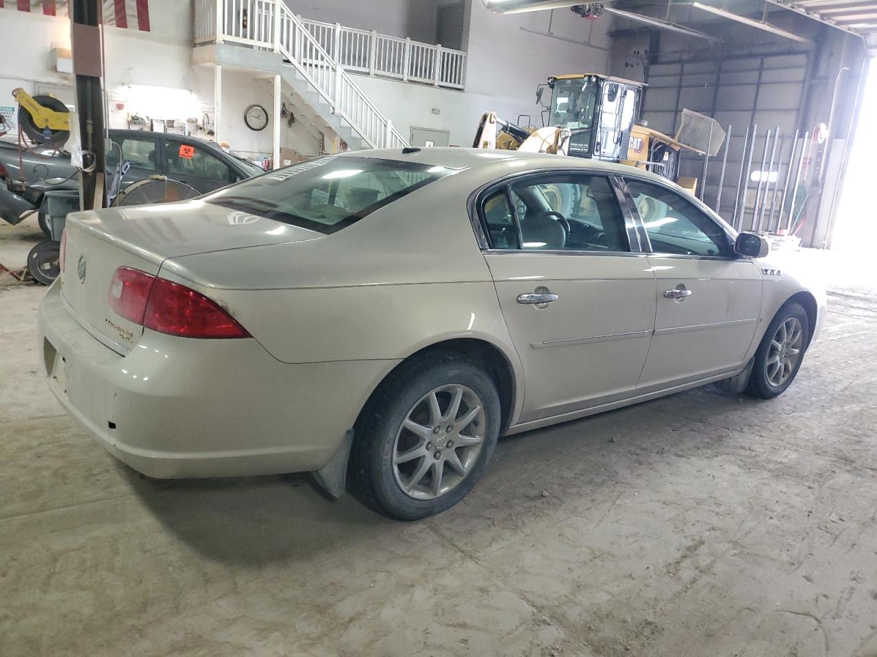 Photo 2 VIN: 1G4HD57208U170774 - BUICK LUCERNE 