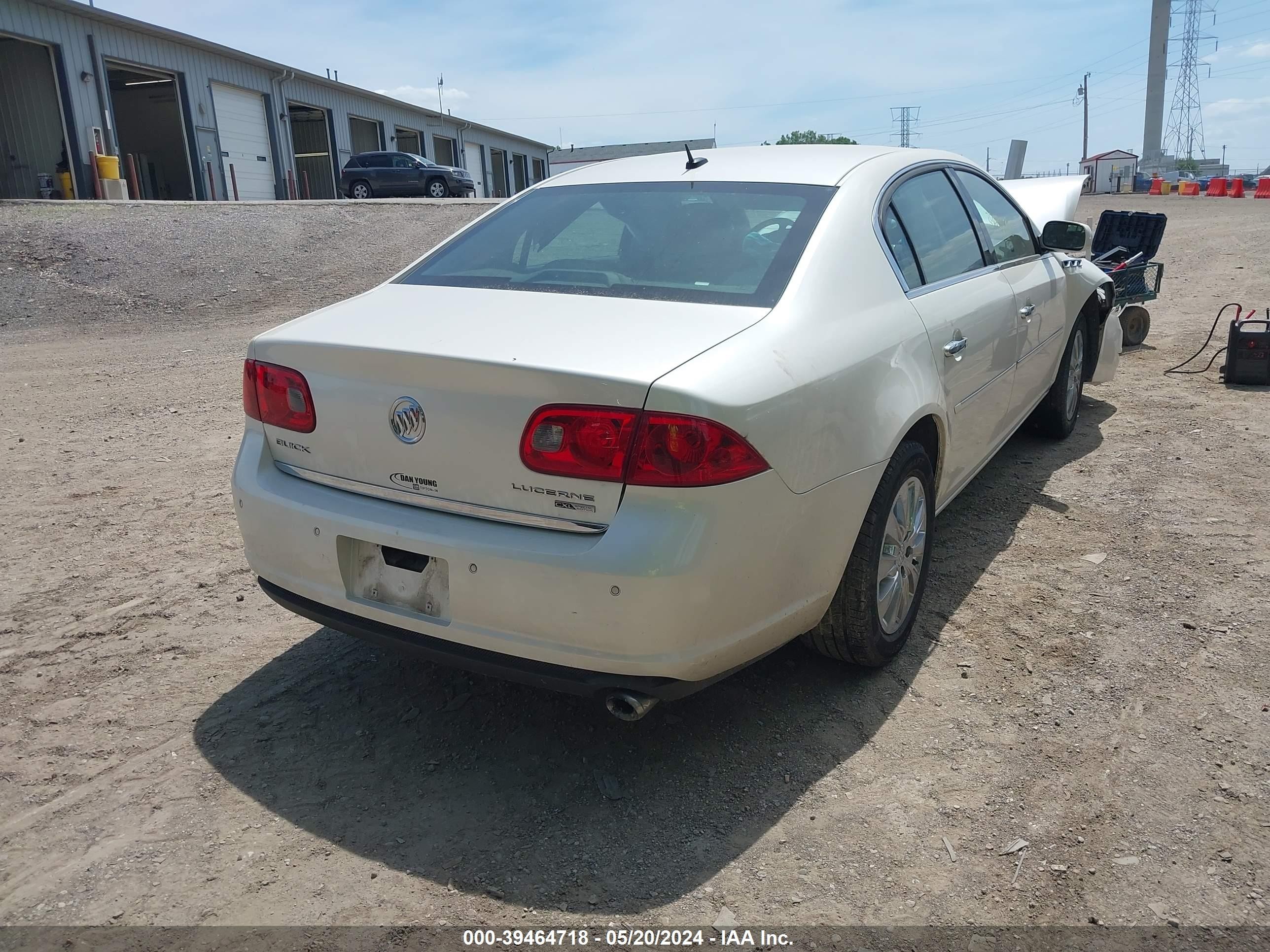 Photo 3 VIN: 1G4HD57208U210562 - BUICK LUCERNE 