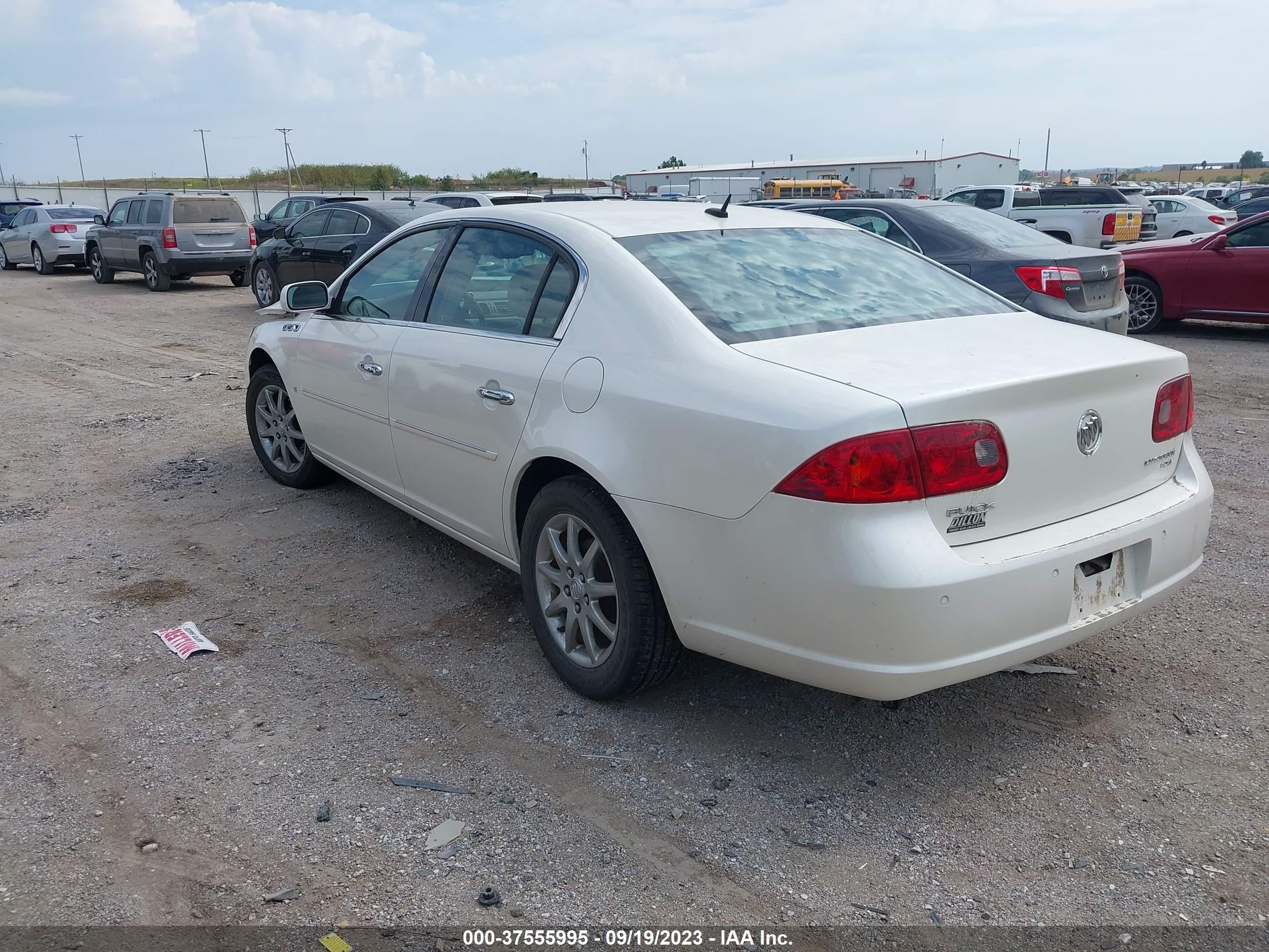 Photo 2 VIN: 1G4HD57227U229032 - BUICK LUCERNE 