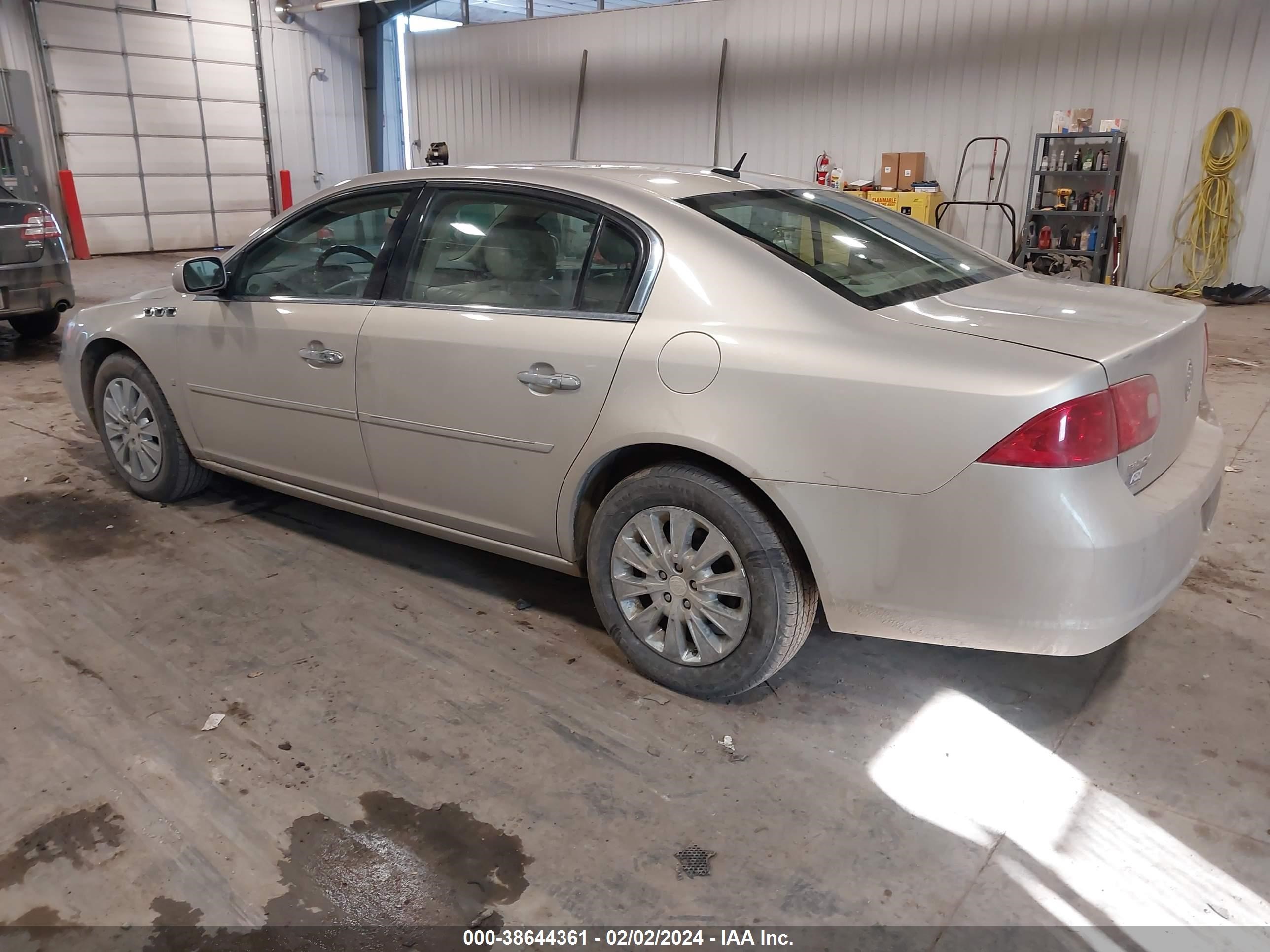 Photo 2 VIN: 1G4HD57228U128025 - BUICK LUCERNE 