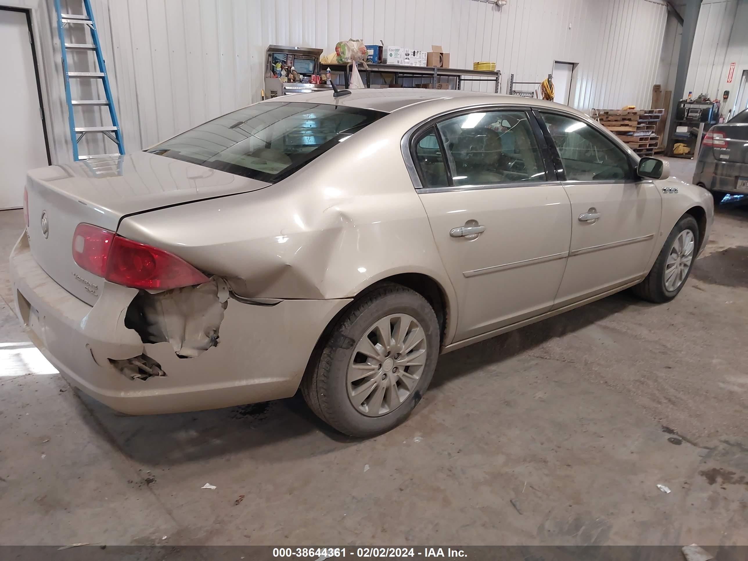 Photo 3 VIN: 1G4HD57228U128025 - BUICK LUCERNE 