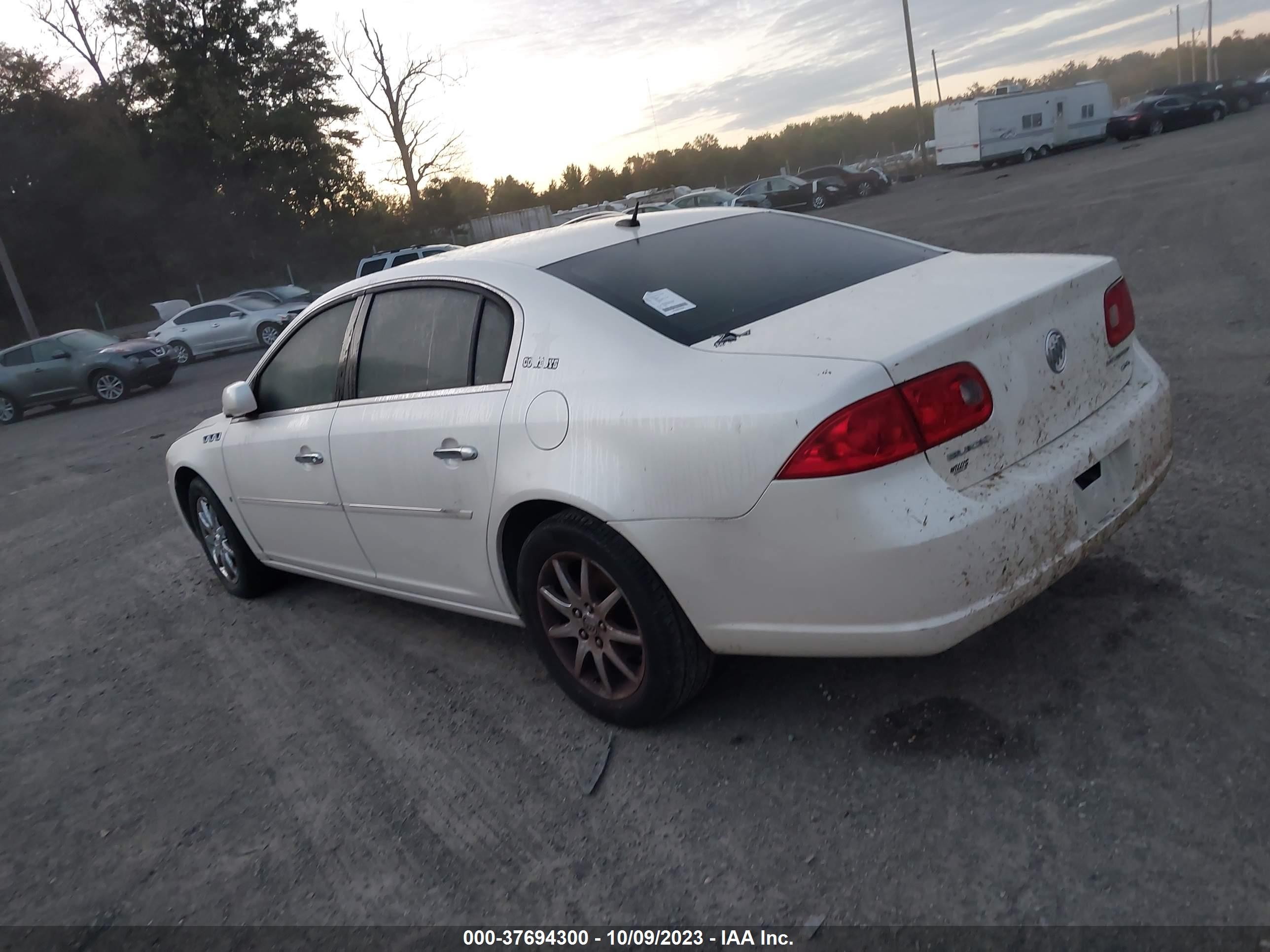 Photo 2 VIN: 1G4HD57228U141499 - BUICK LUCERNE 