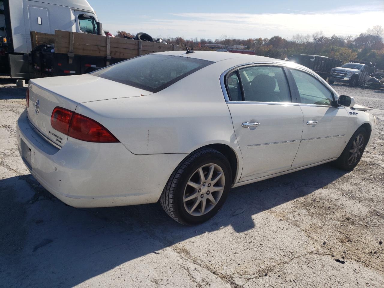 Photo 2 VIN: 1G4HD57228U159341 - BUICK LUCERNE 