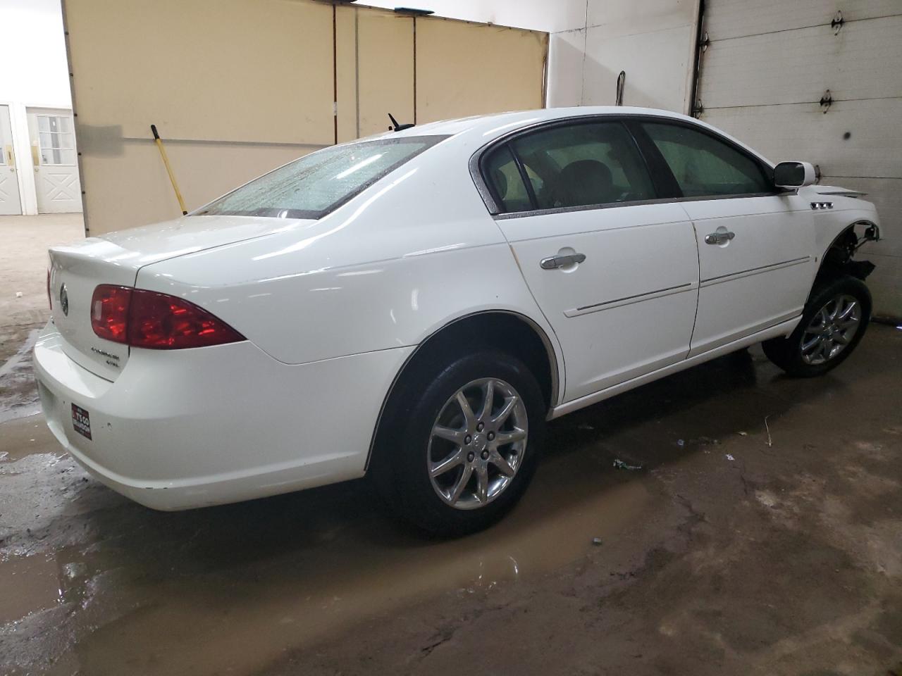 Photo 2 VIN: 1G4HD57228U161669 - BUICK LUCERNE 