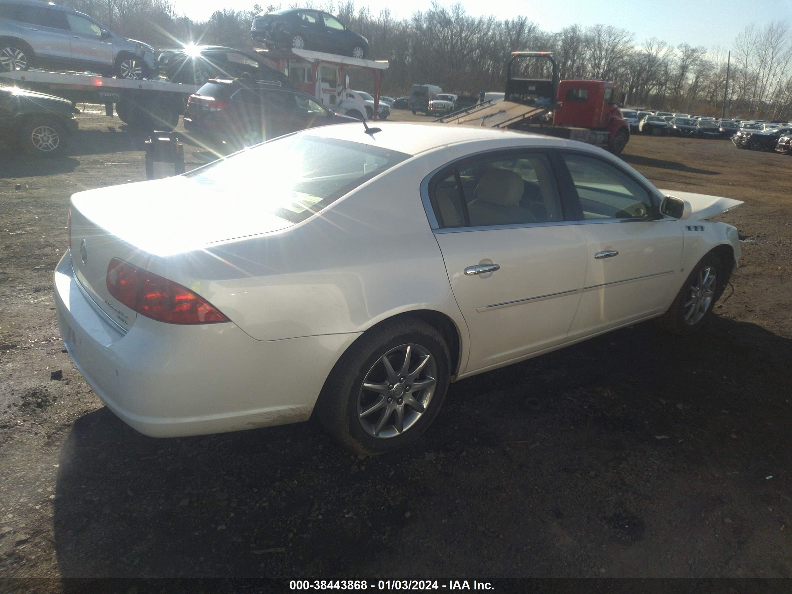 Photo 3 VIN: 1G4HD57228U162823 - BUICK LUCERNE 