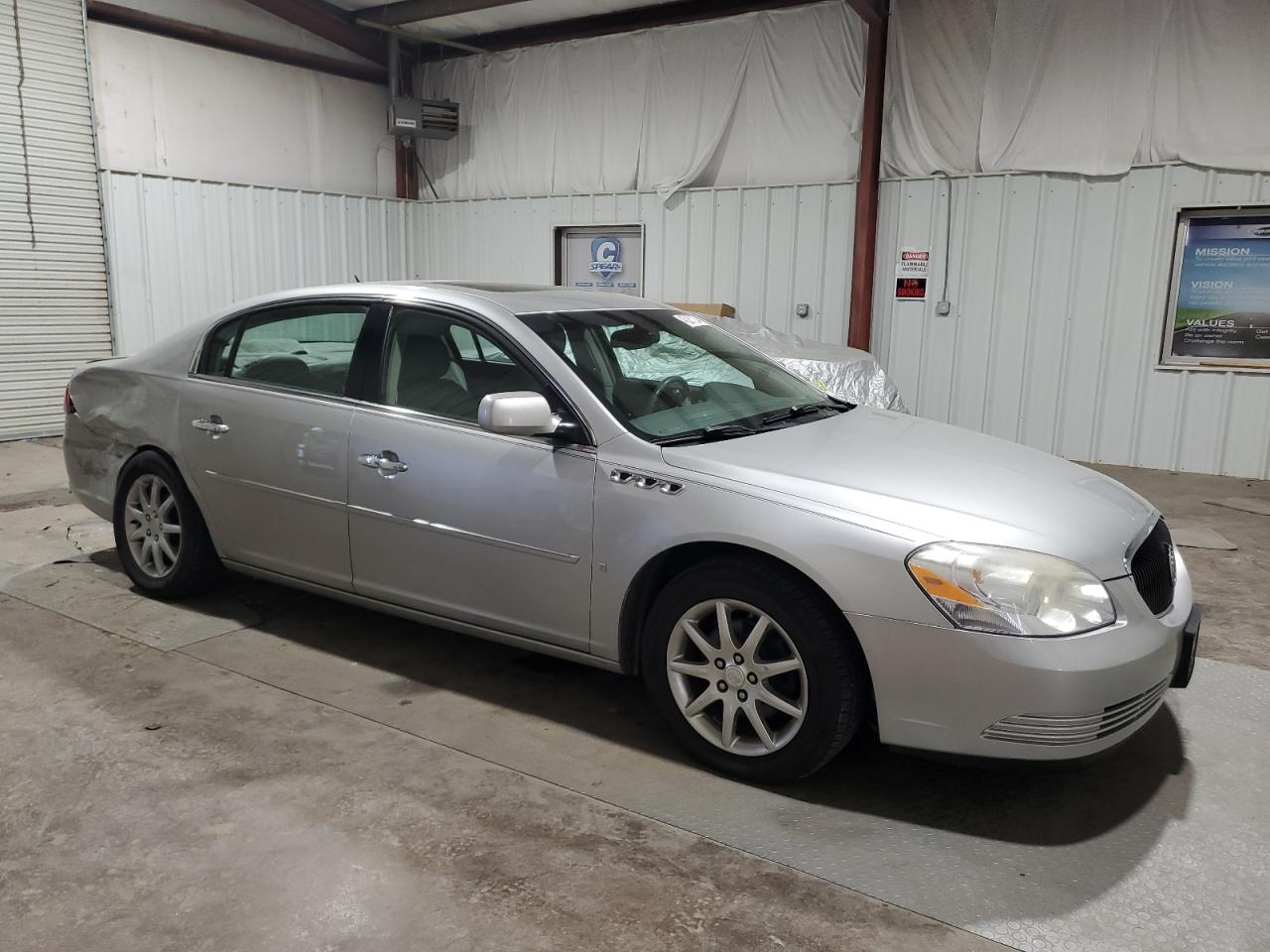 Photo 3 VIN: 1G4HD57238U113985 - BUICK LUCERNE 