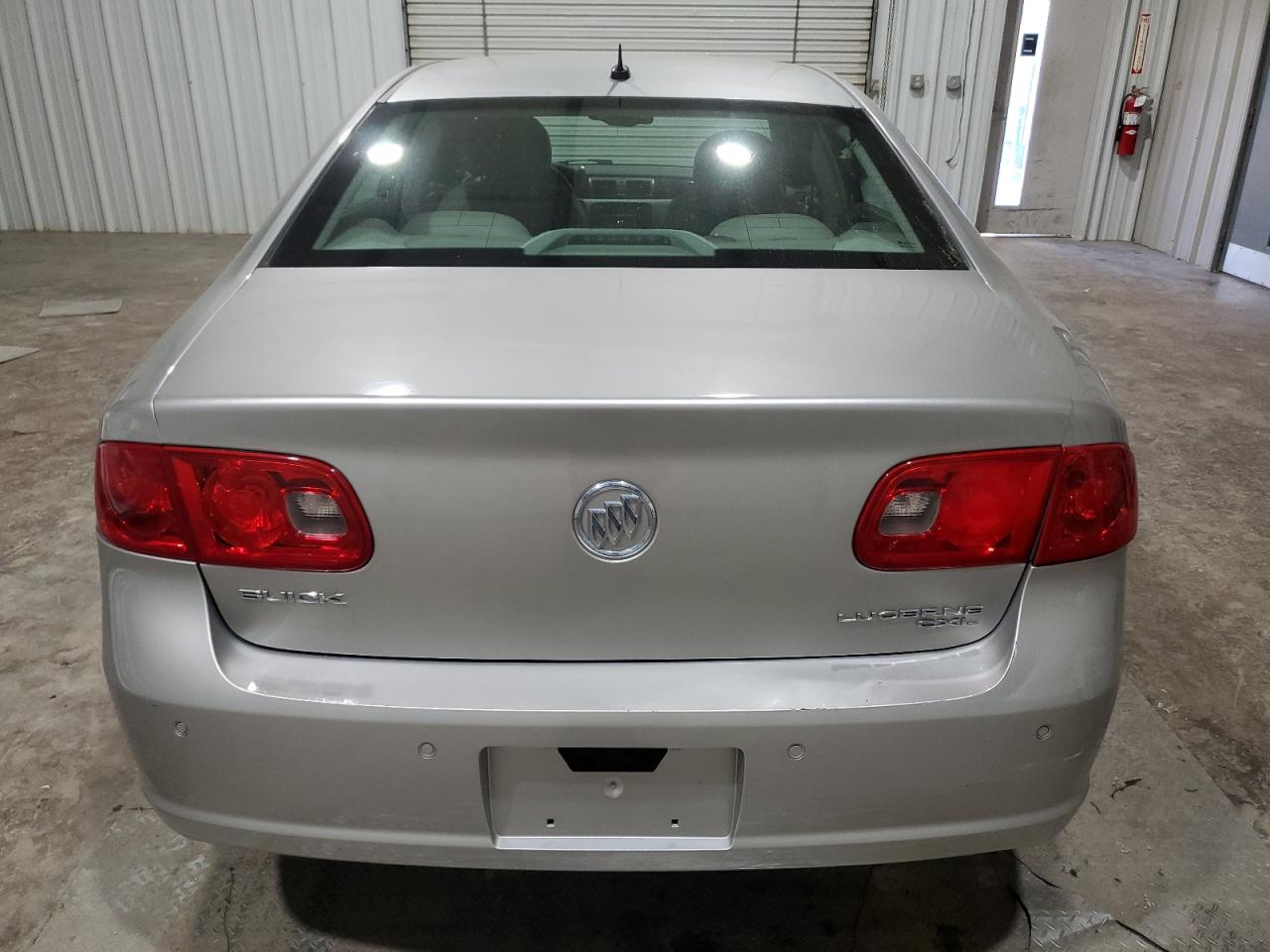 Photo 5 VIN: 1G4HD57238U113985 - BUICK LUCERNE 