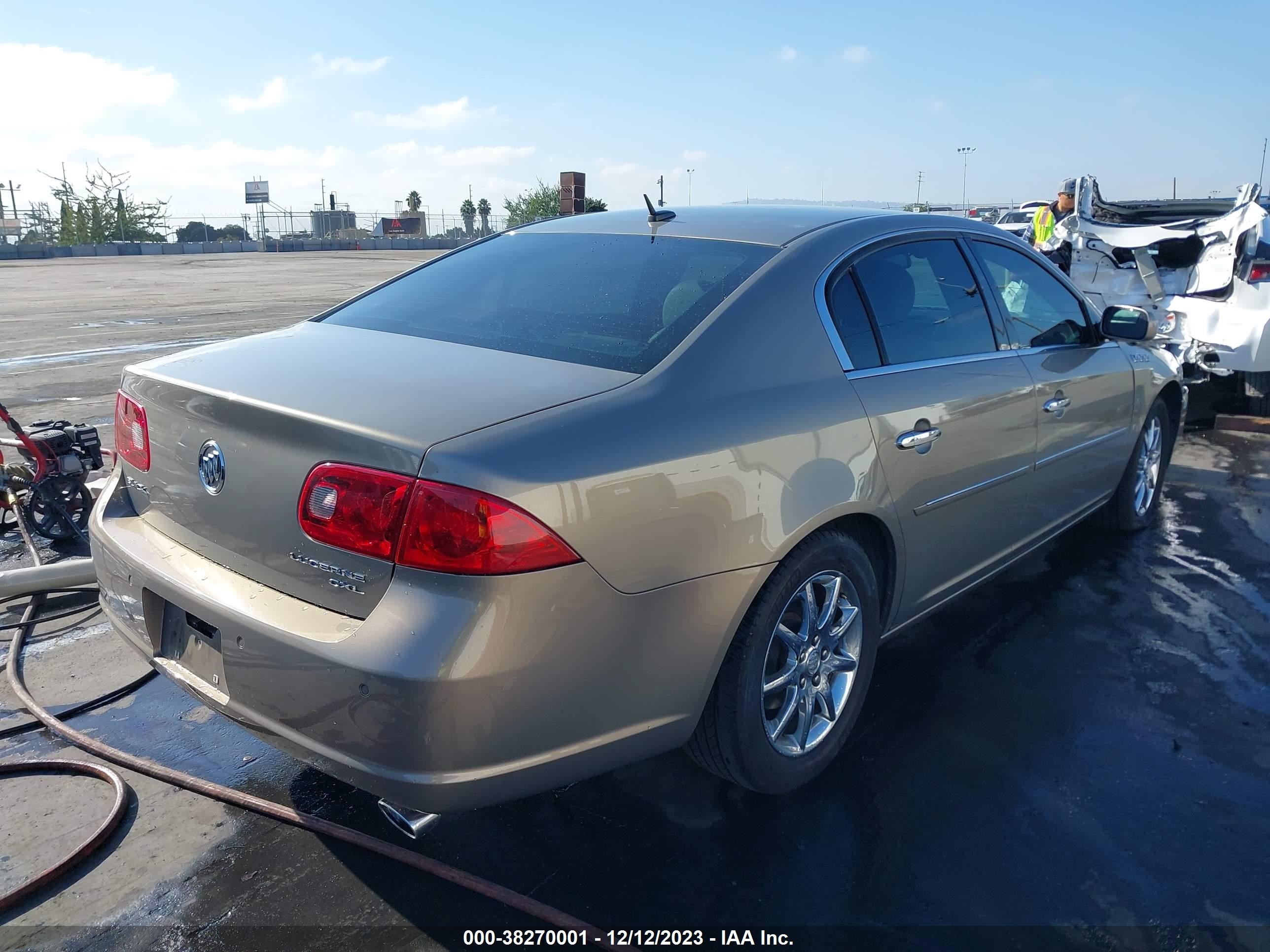 Photo 3 VIN: 1G4HD57247U159971 - BUICK LUCERNE 