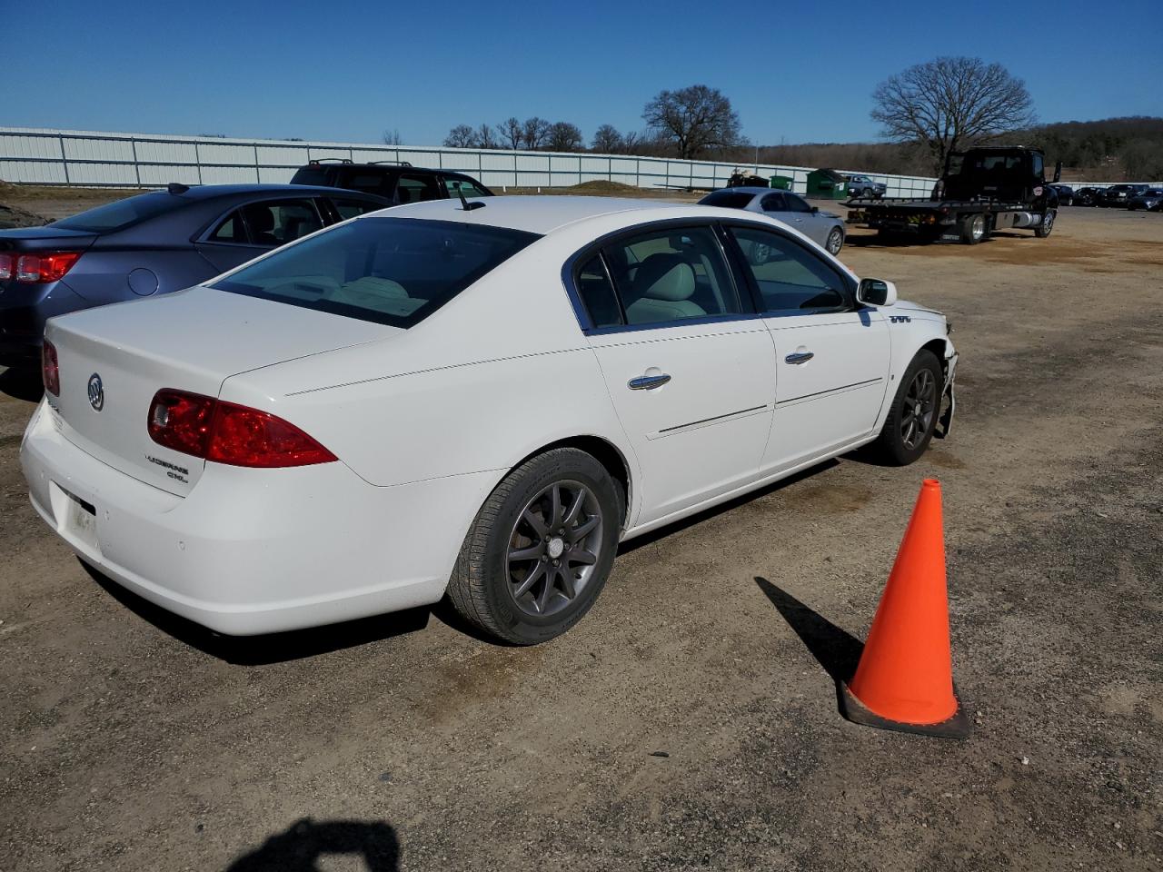 Photo 2 VIN: 1G4HD57256U205452 - BUICK LUCERNE 