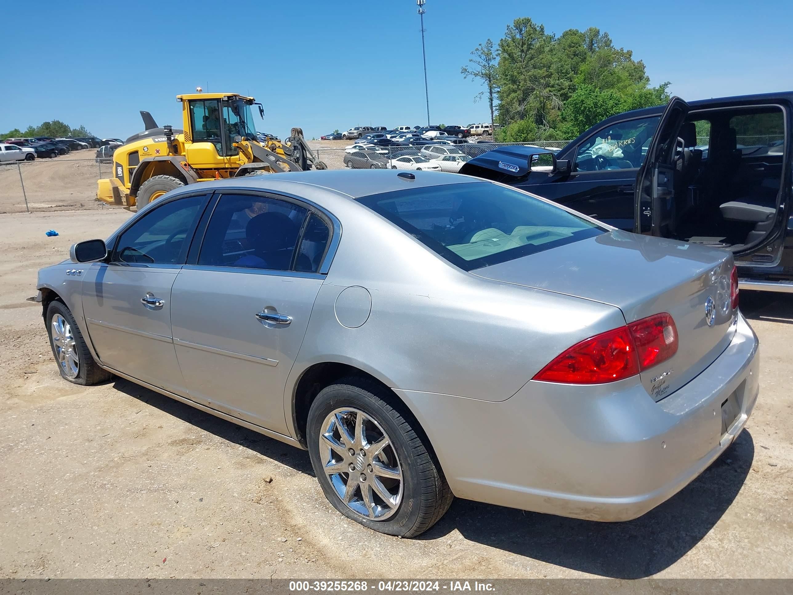 Photo 2 VIN: 1G4HD57257U173829 - BUICK LUCERNE 