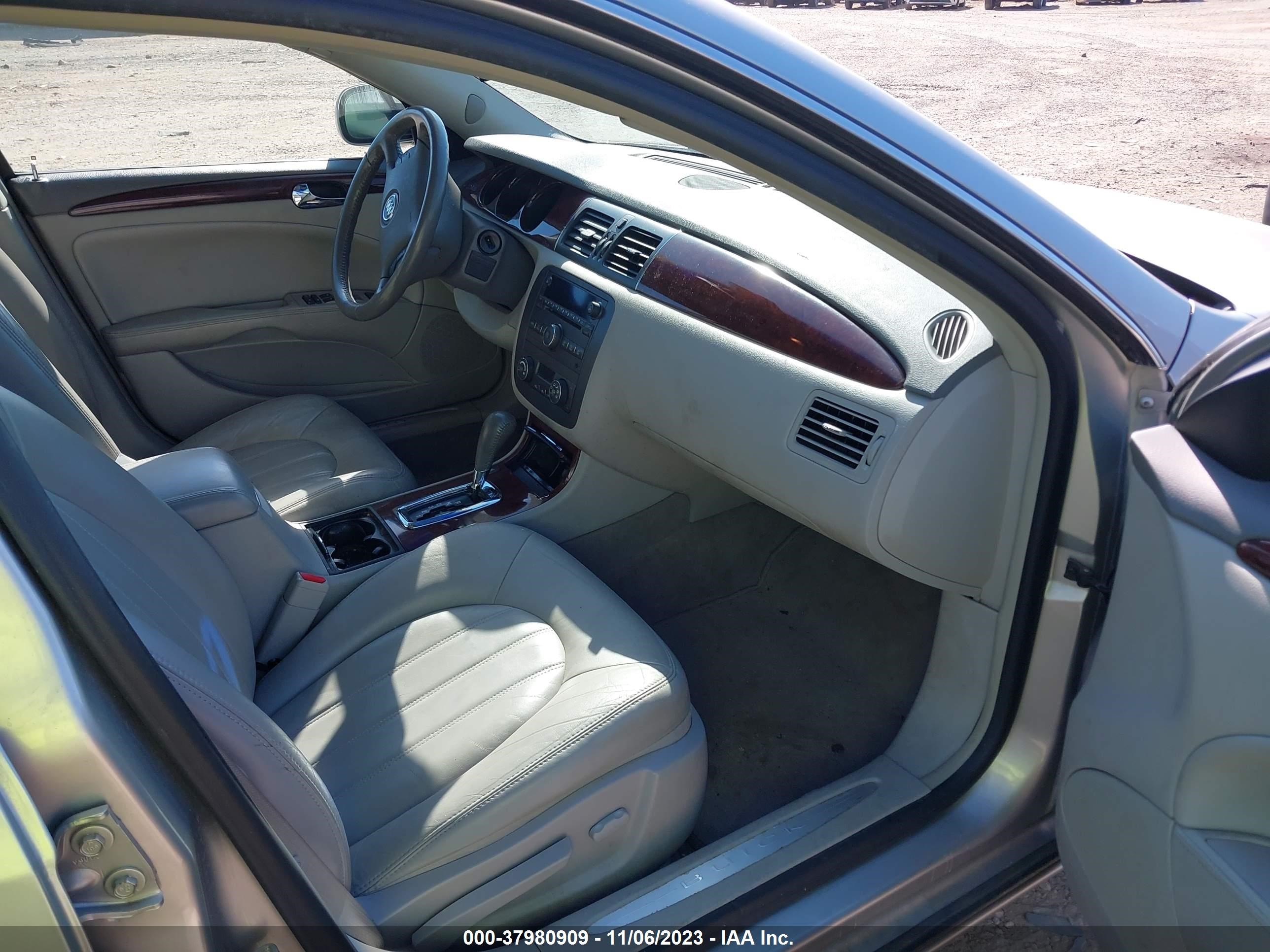 Photo 4 VIN: 1G4HD57277U110716 - BUICK LUCERNE 