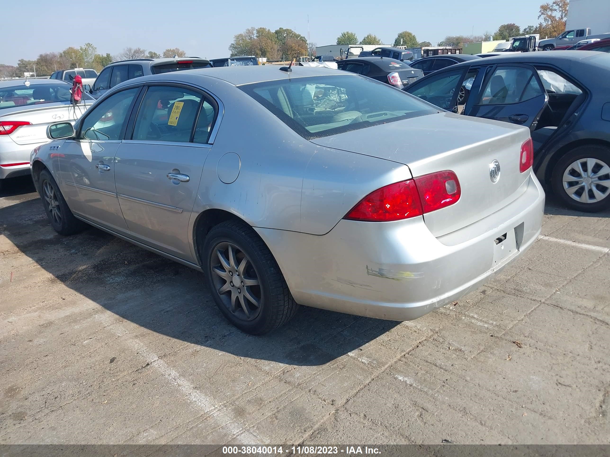 Photo 2 VIN: 1G4HD57277U117598 - BUICK LUCERNE 