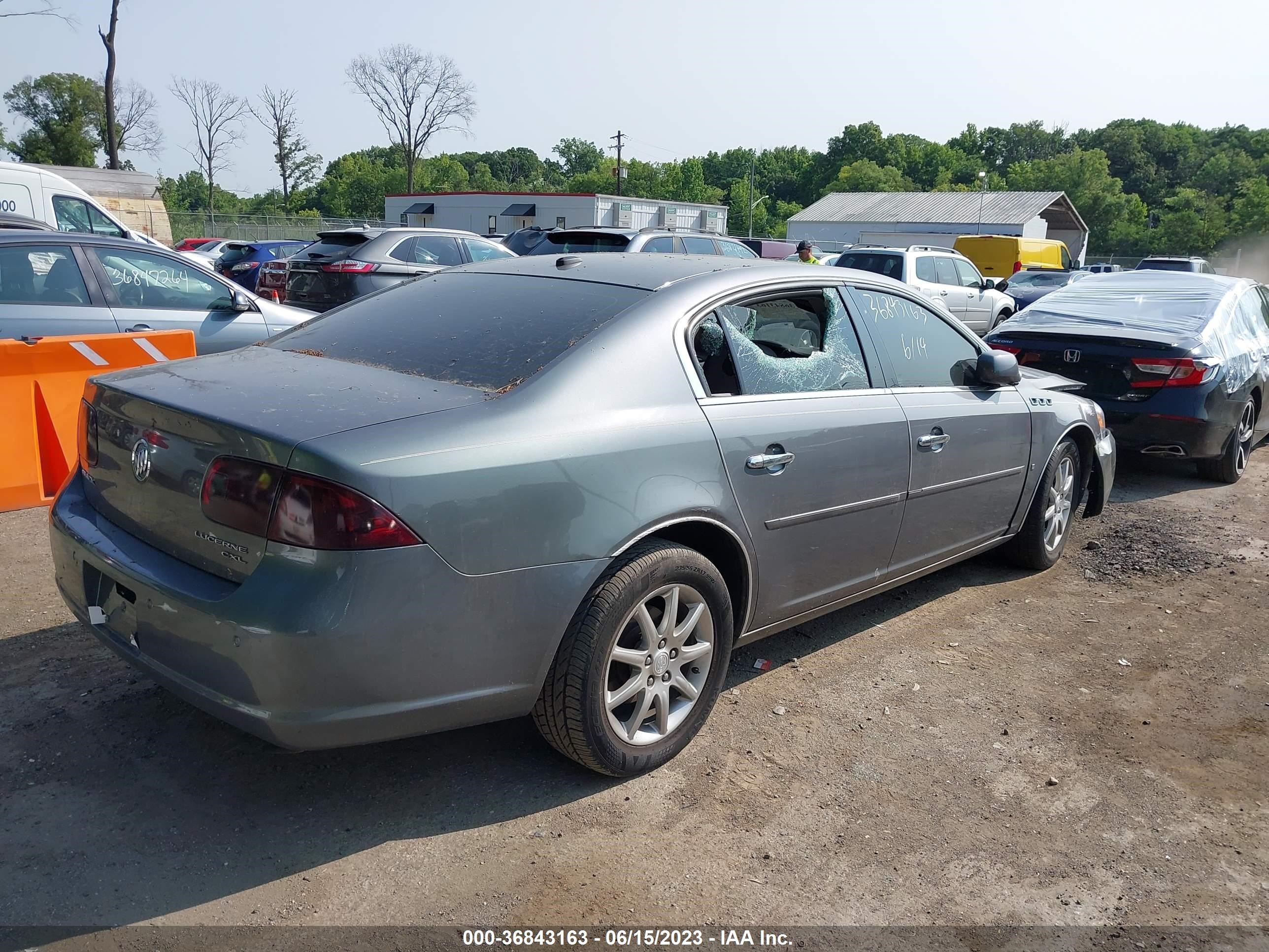 Photo 3 VIN: 1G4HD57288U179495 - BUICK LUCERNE 