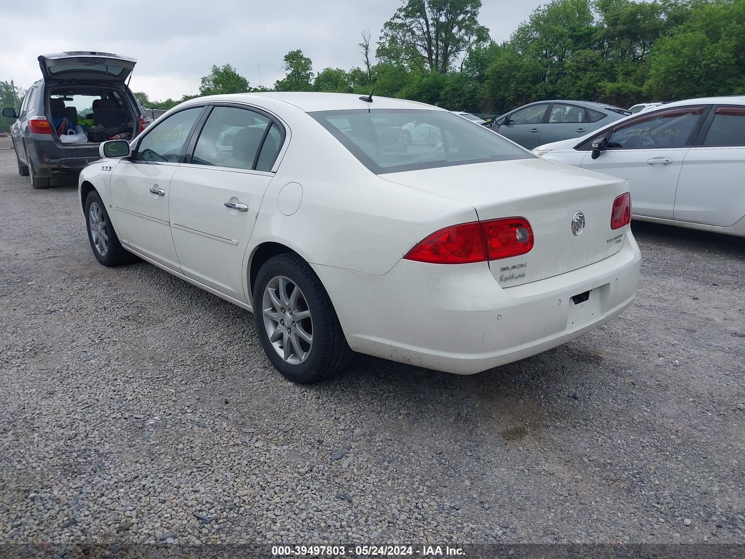 Photo 2 VIN: 1G4HD57298U134761 - BUICK LUCERNE 