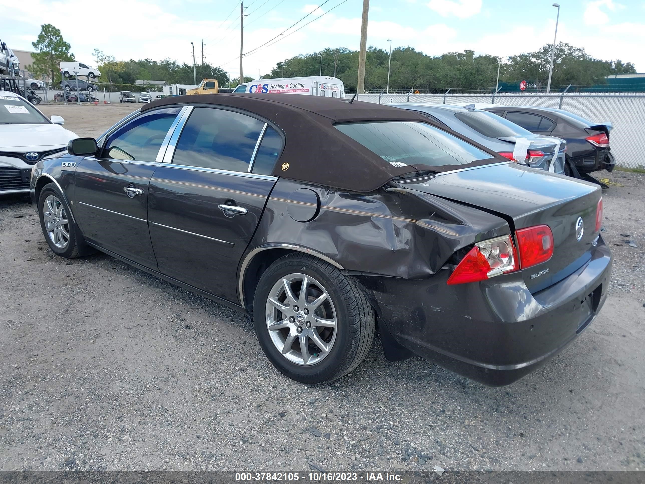 Photo 2 VIN: 1G4HD572X8U127026 - BUICK LUCERNE 