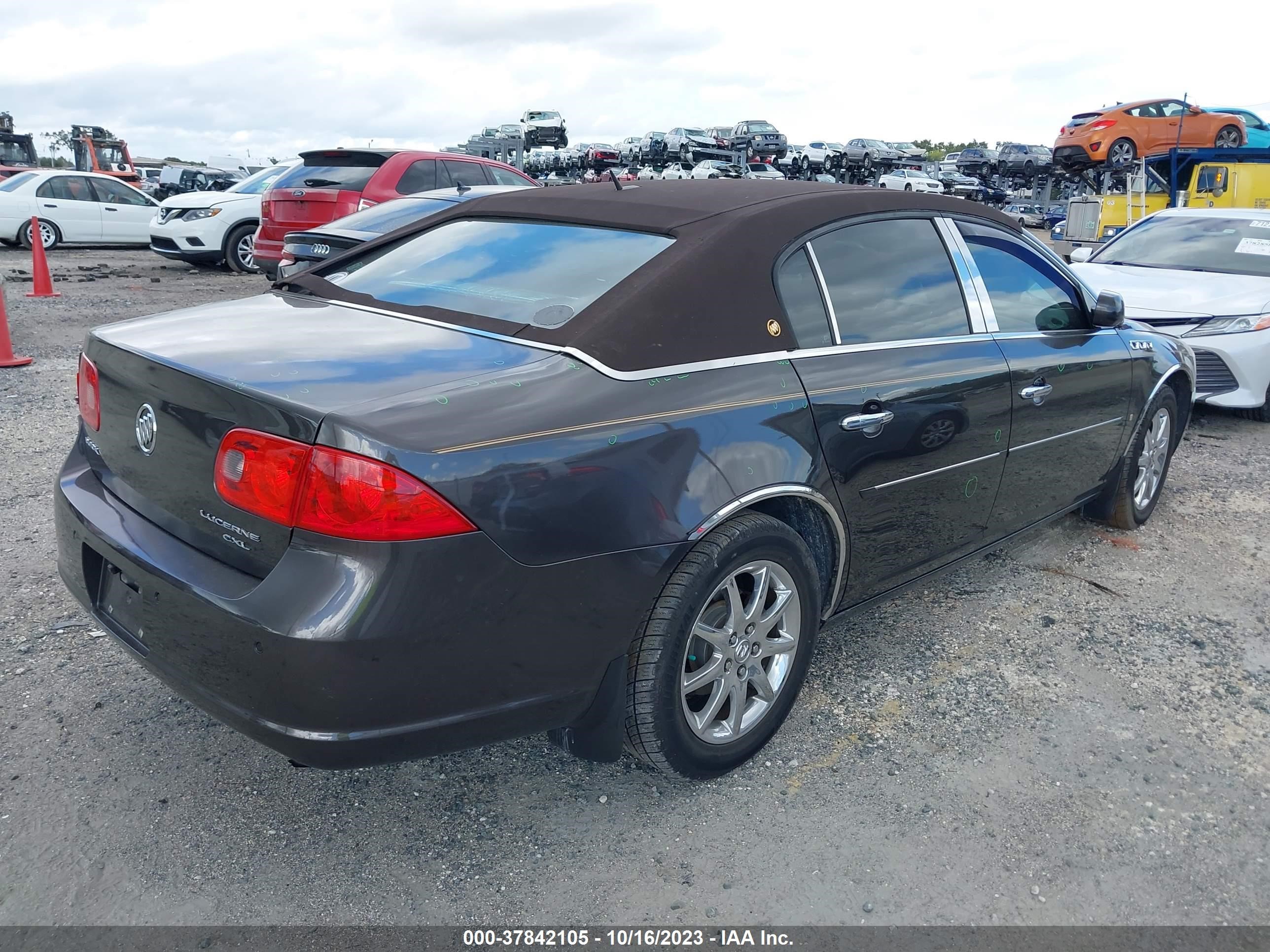 Photo 3 VIN: 1G4HD572X8U127026 - BUICK LUCERNE 