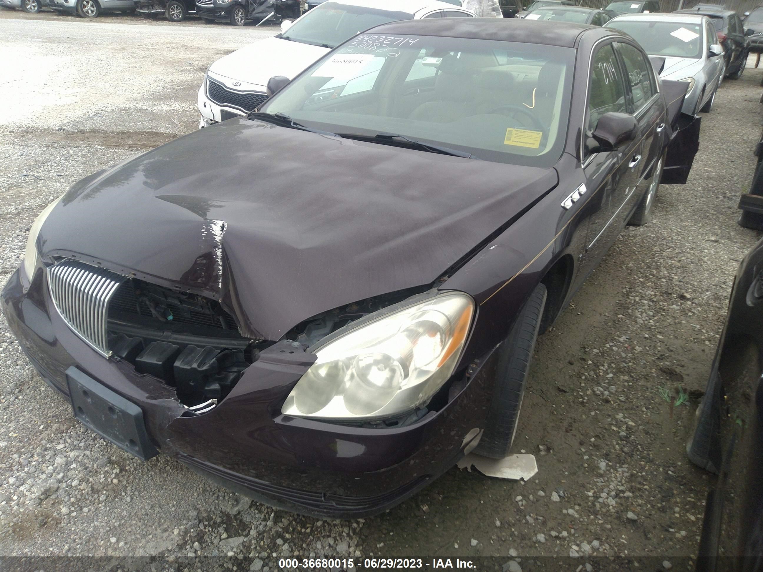 Photo 1 VIN: 1G4HD572X8U159832 - BUICK LUCERNE 