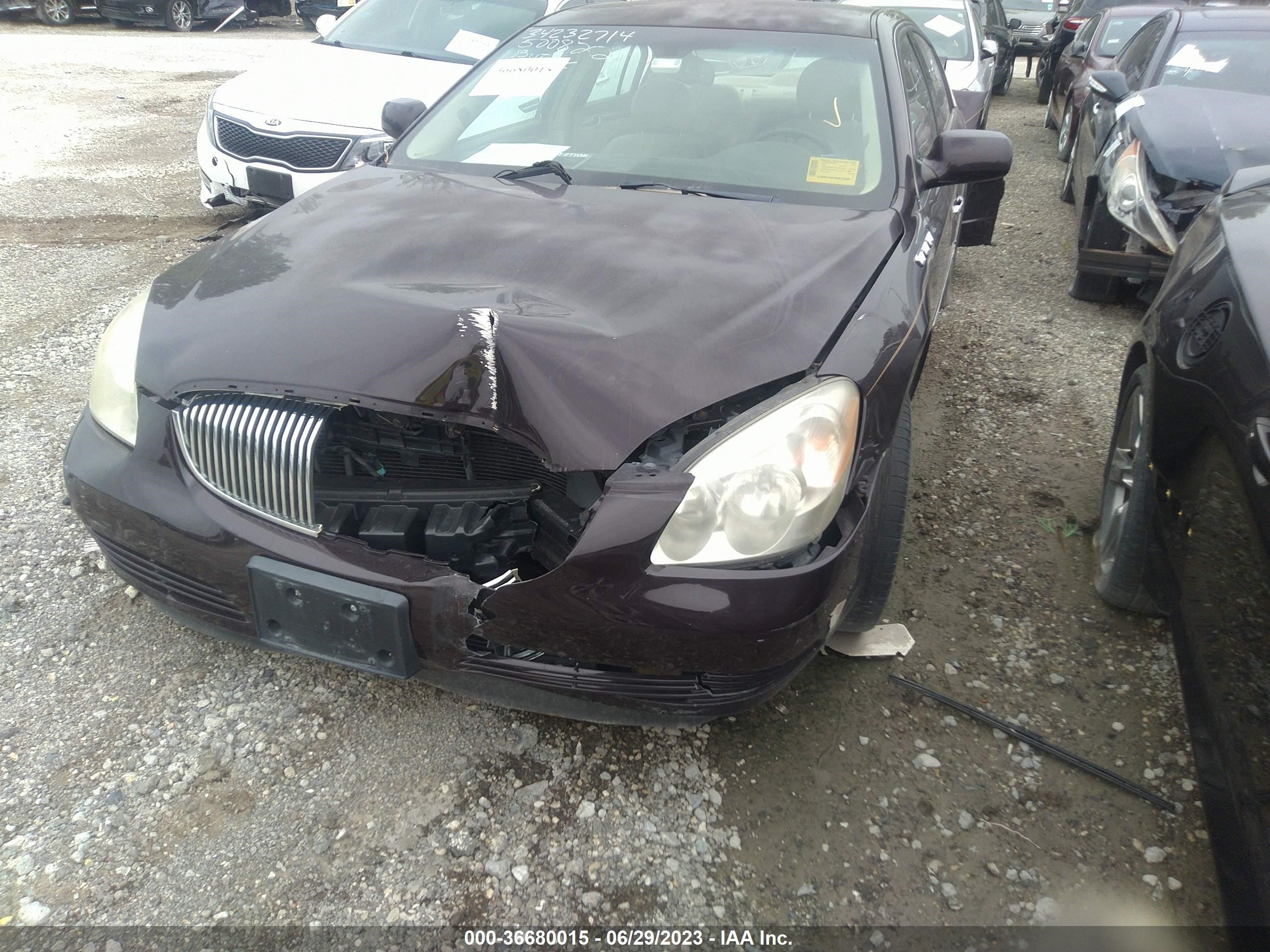 Photo 5 VIN: 1G4HD572X8U159832 - BUICK LUCERNE 