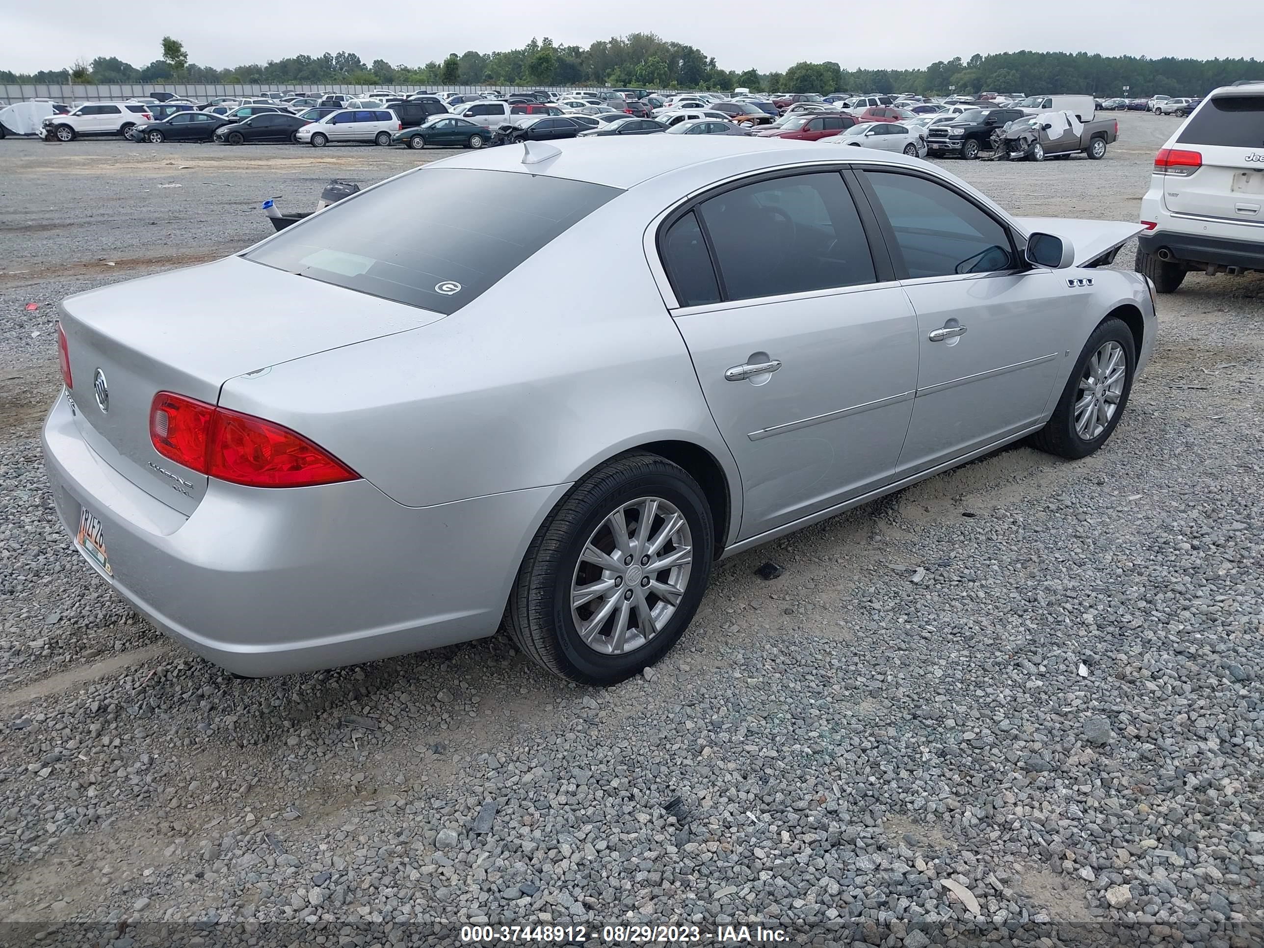 Photo 3 VIN: 1G4HD57M79U123292 - BUICK LUCERNE 