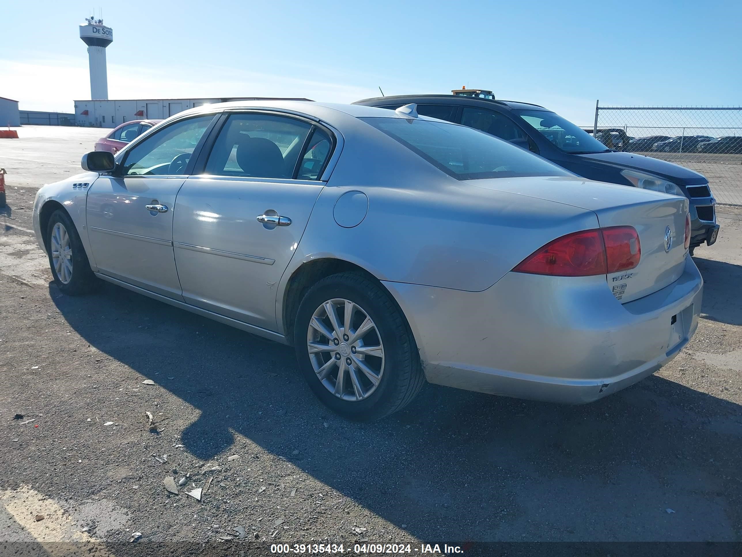 Photo 2 VIN: 1G4HD57M89U107960 - BUICK LUCERNE 