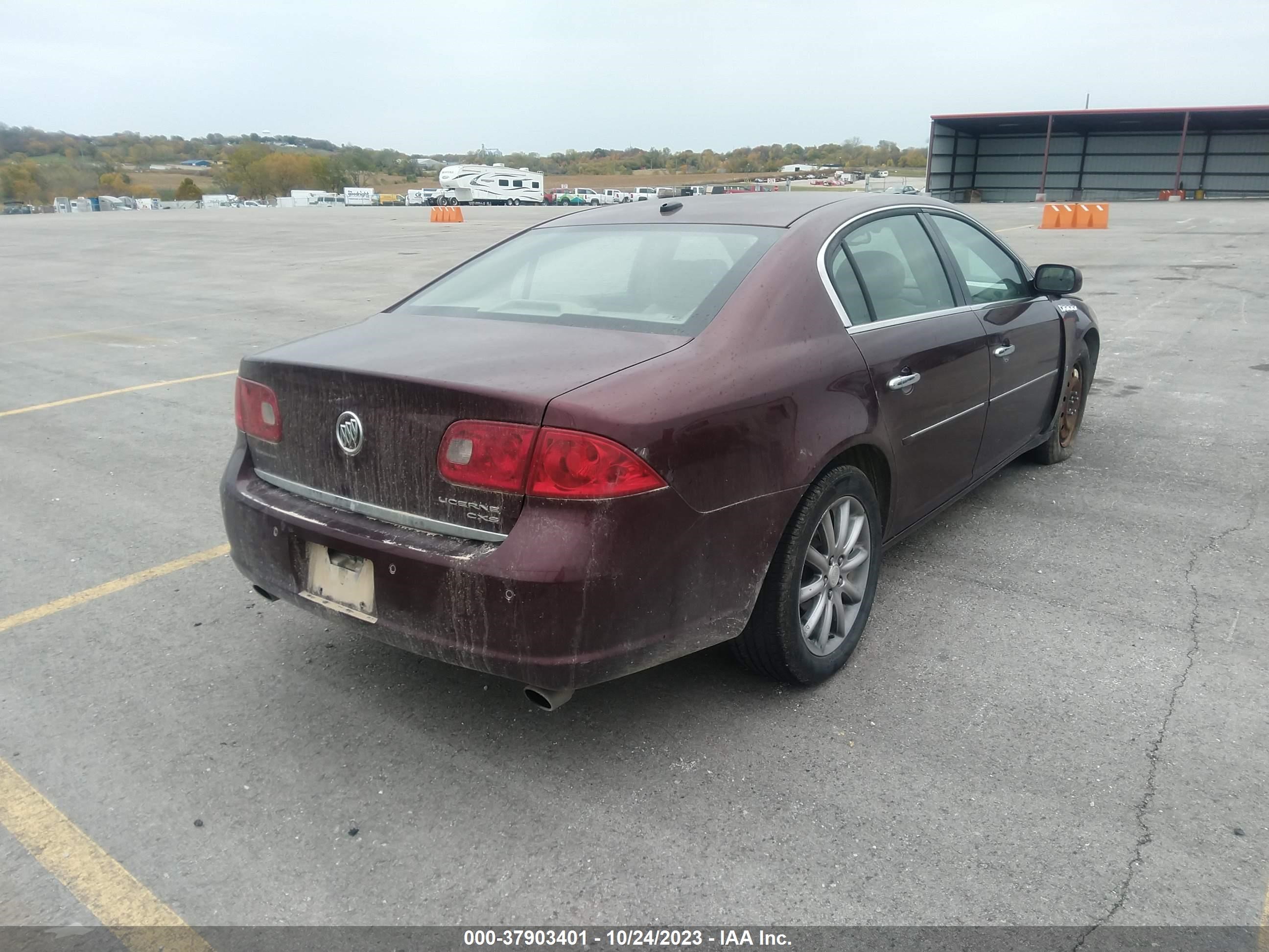 Photo 2 VIN: 1G4HE57Y07U195674 - BUICK LUCERNE 