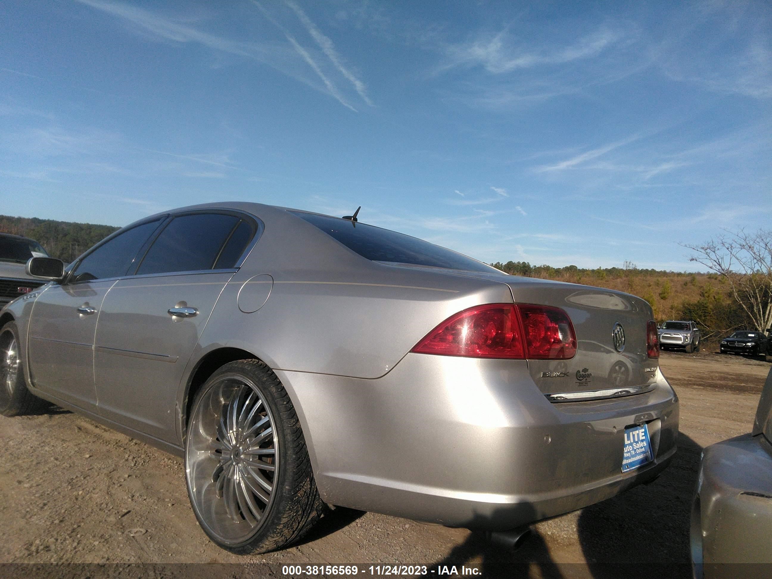 Photo 11 VIN: 1G4HE57Y37U150793 - BUICK LUCERNE 