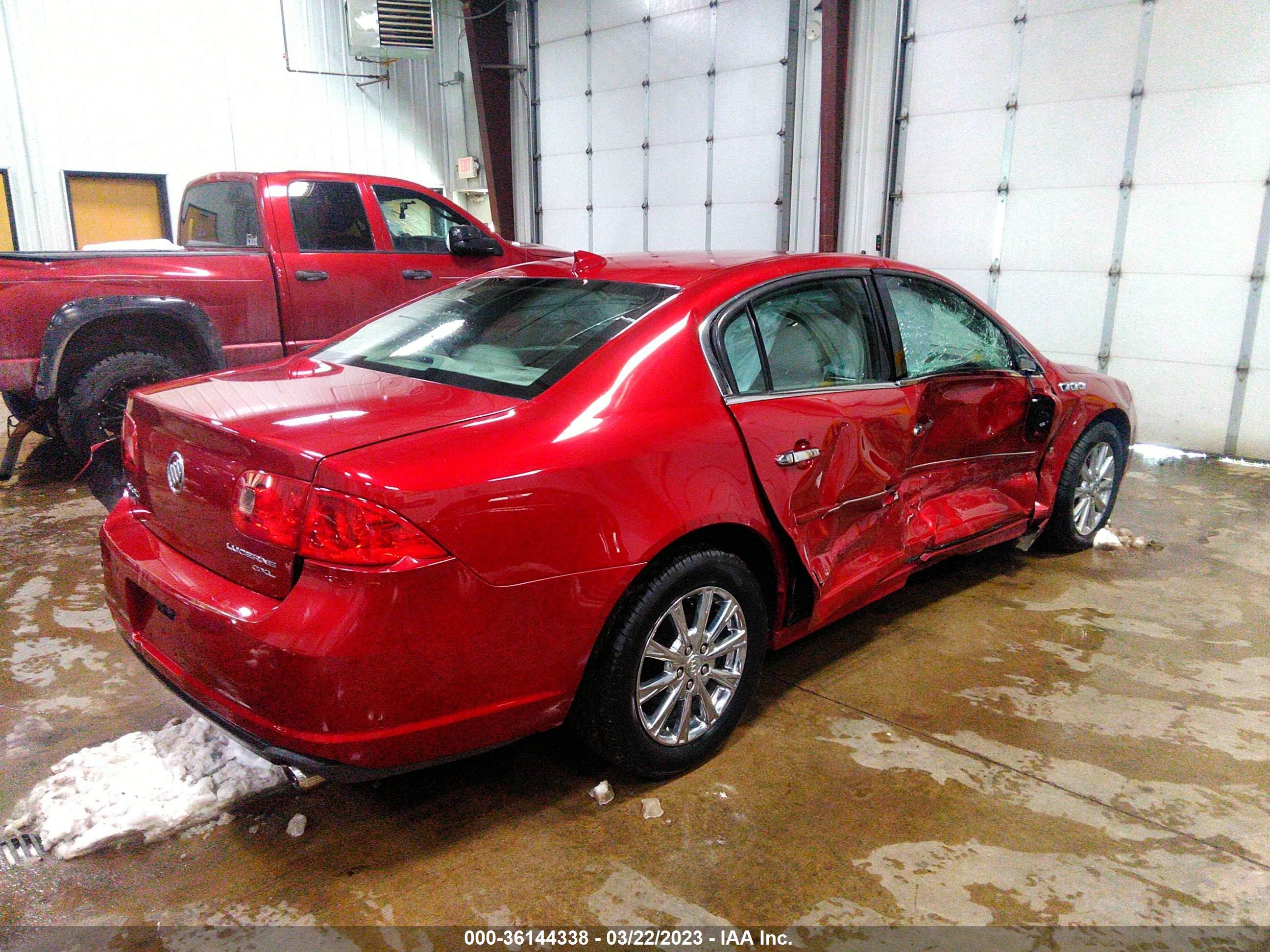 Photo 3 VIN: 1G4HE5EM9AU106272 - BUICK LUCERNE 