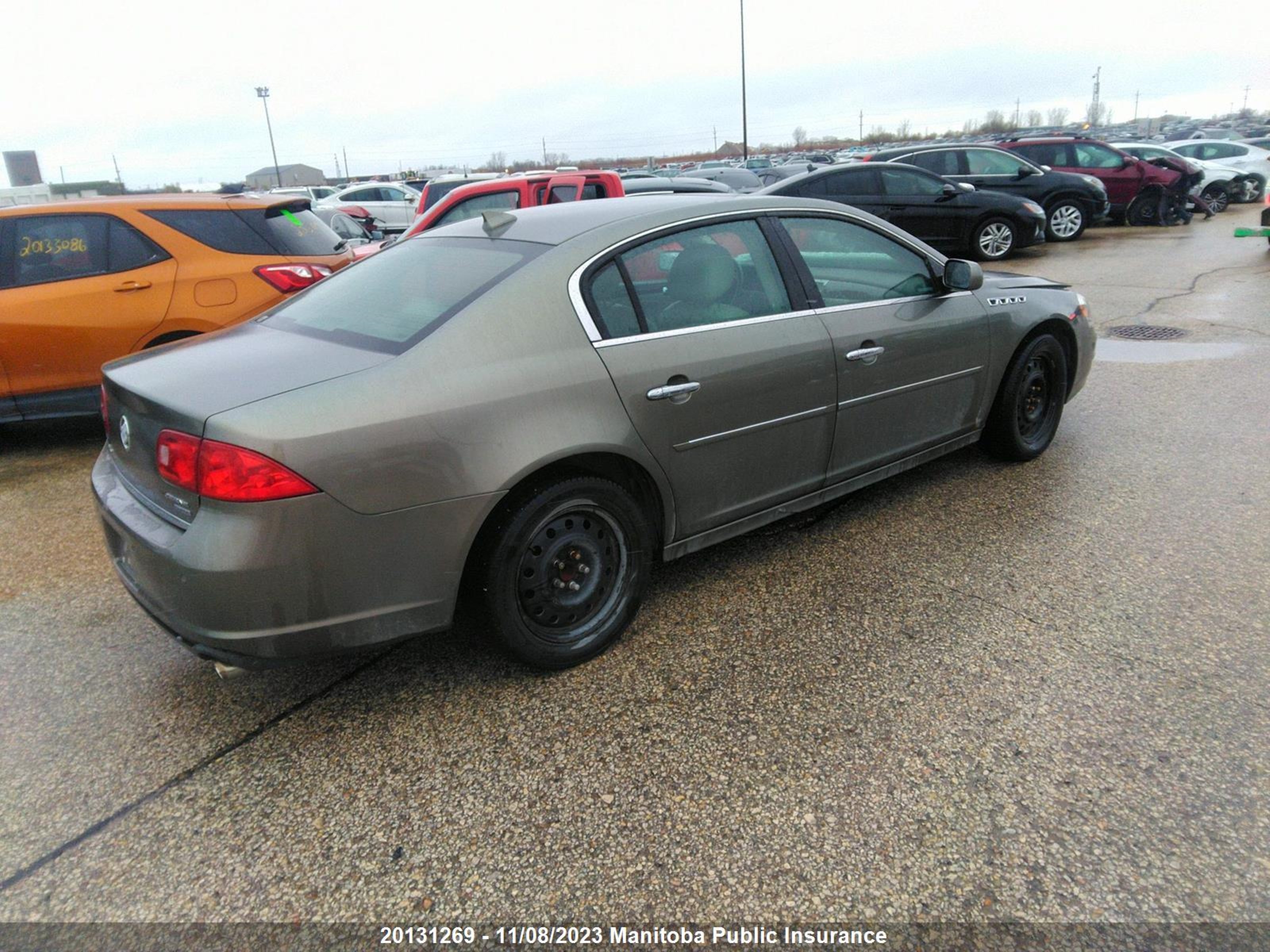 Photo 3 VIN: 1G4HH5E91AU127524 - BUICK LUCERNE 